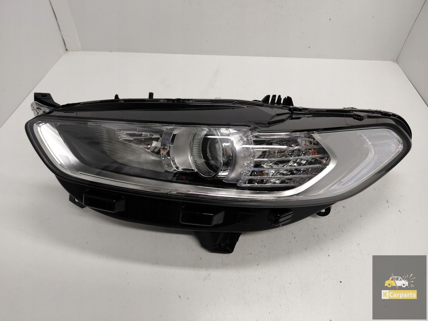 ES73-13W030-GD, Ford Mondeo Mk5 Lift Lens Geen Parkeerlichten Links Perfect