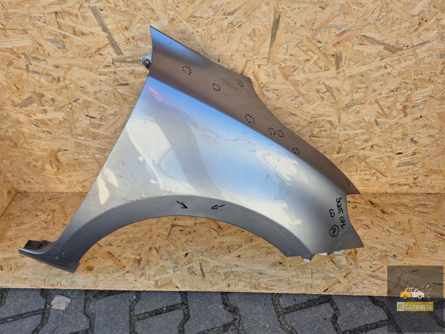 Suzuki Swift VI Mk8 17-24 right front wing
