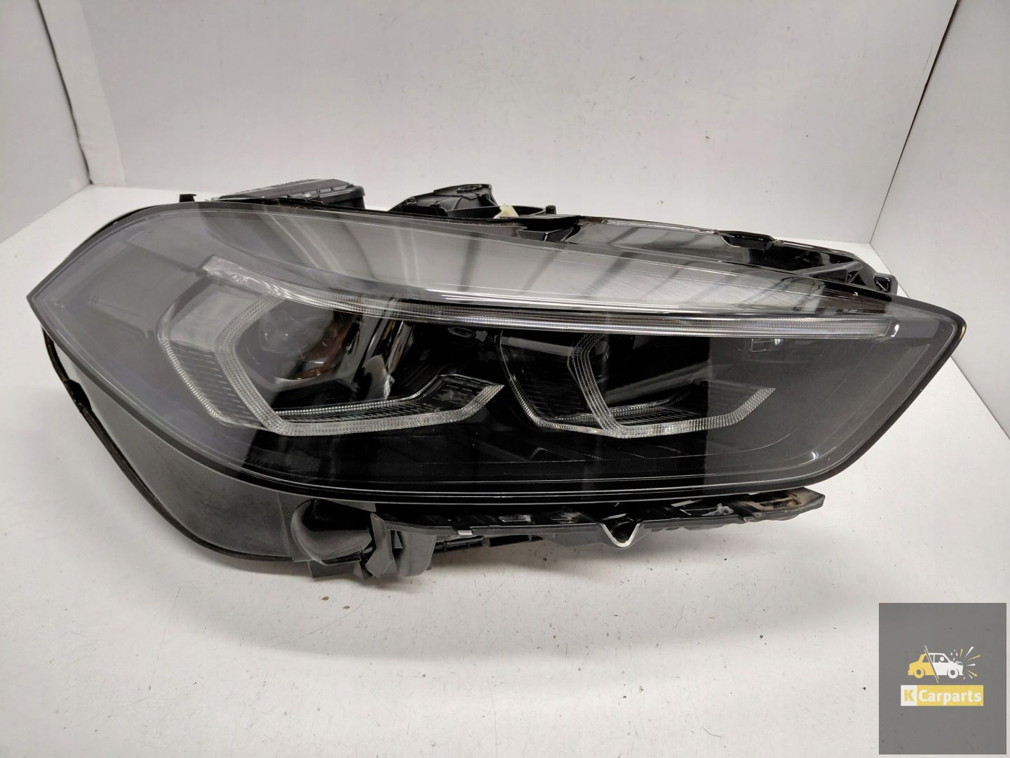 8082628, BMW F40 F40 Full LED Adaptive Shade Light Droit
