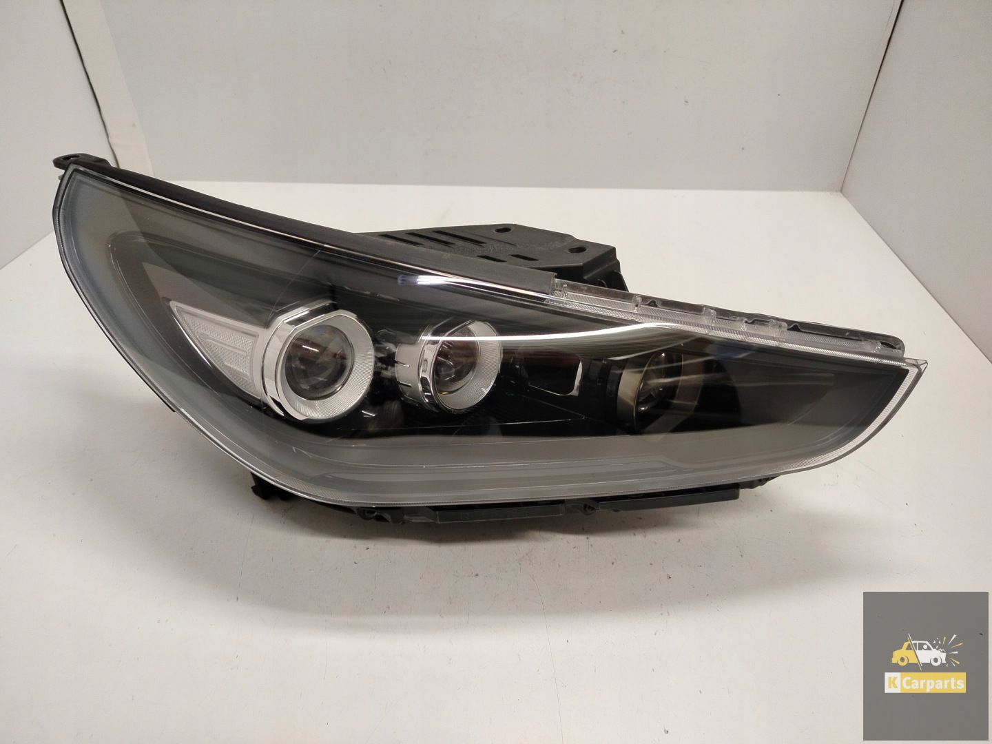 92102G4120, Hyundai i30 III Volledig Led Zwart N-lamp rechts