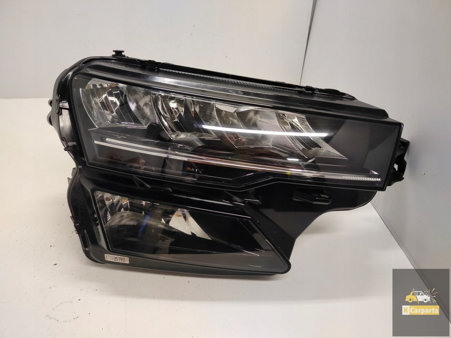 57B.941.010, Skoda Karoq Lift LED rechterlamp Perfect