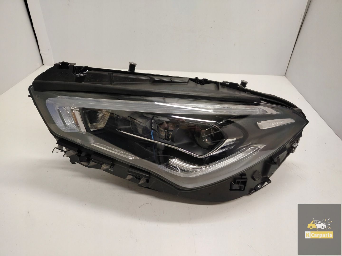 A1189063100, Mercedes CLA W118 Multbeamlamp links
