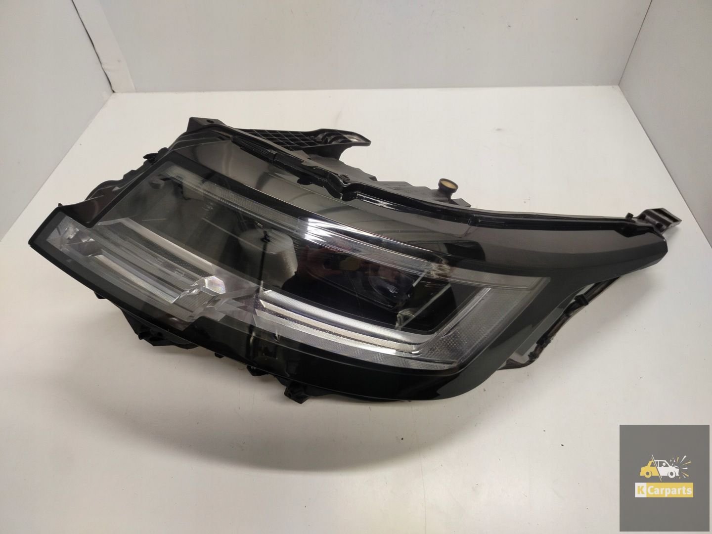 M8E2-13W030-HN, Range Rover L460 Volledig led-licht links