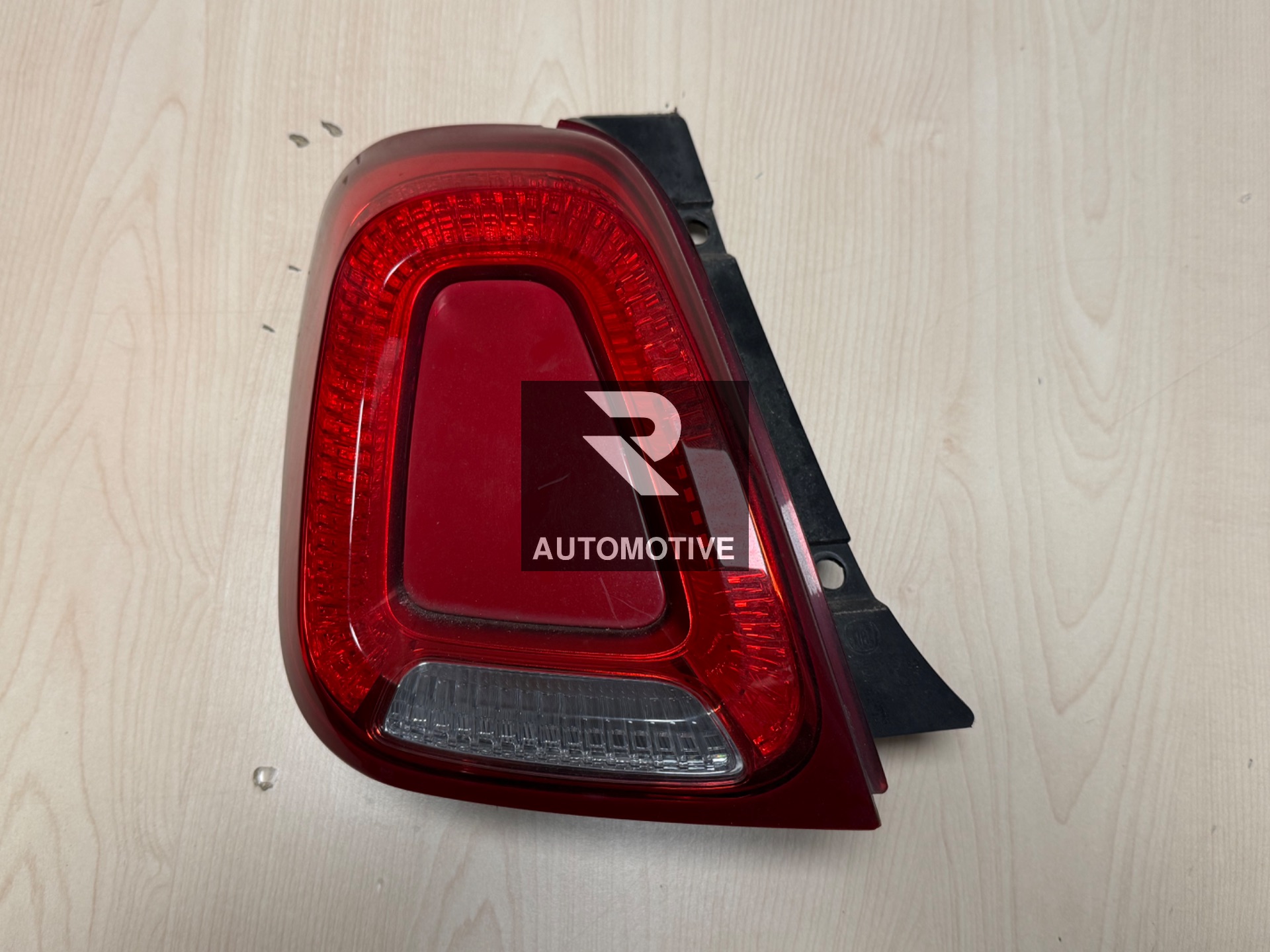 Fiat 500 Achterlicht Links Compleet 52007424