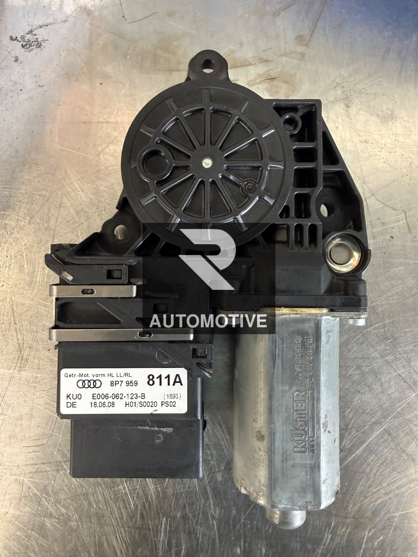 Audi A3 Cabrio Rohmotor-Verbindungsstücke 8P7959811A
