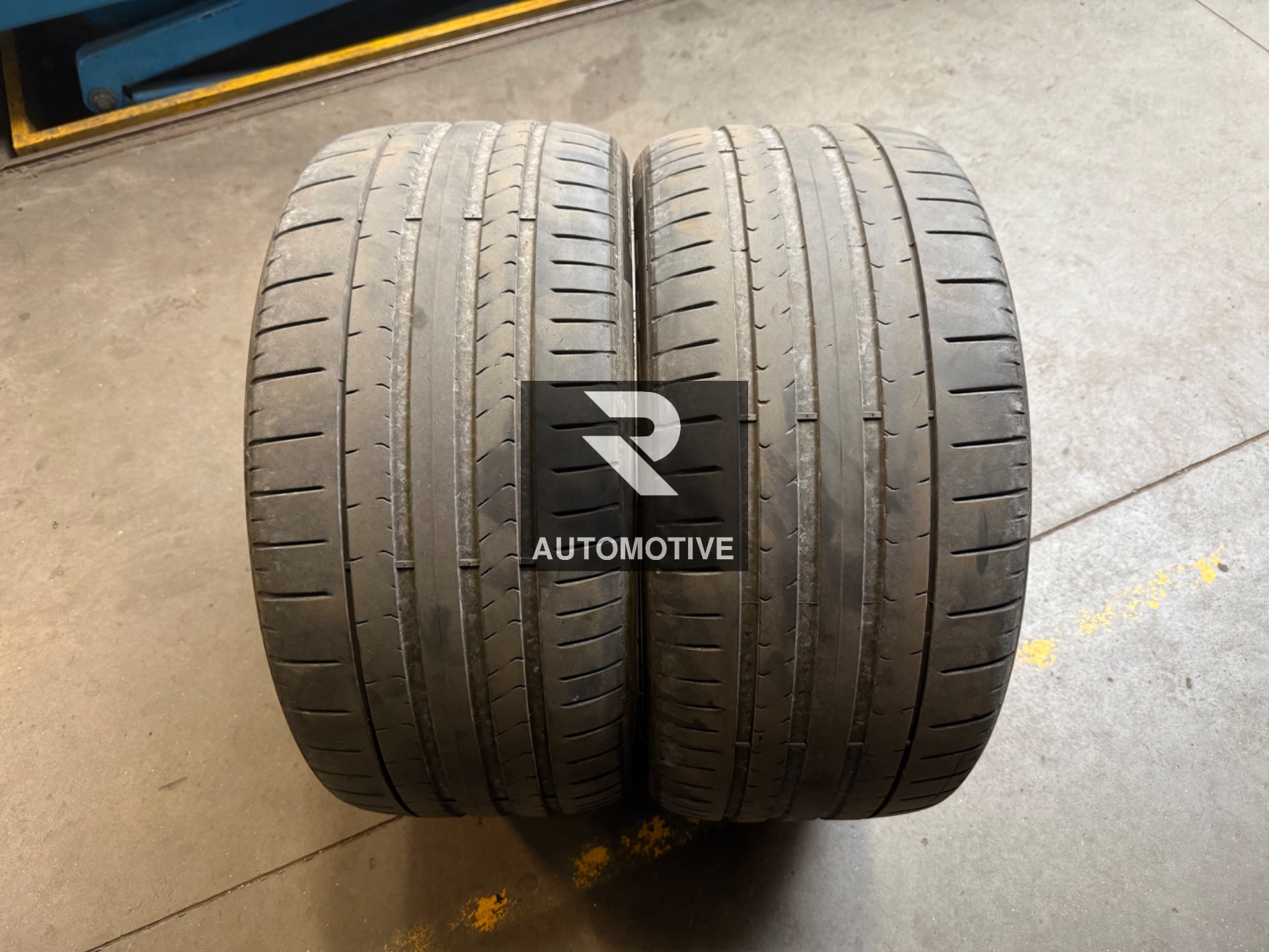 2x 275/35R19 100Y Pirelli P-Zero * XL PZ4 Ster Codering 4MM