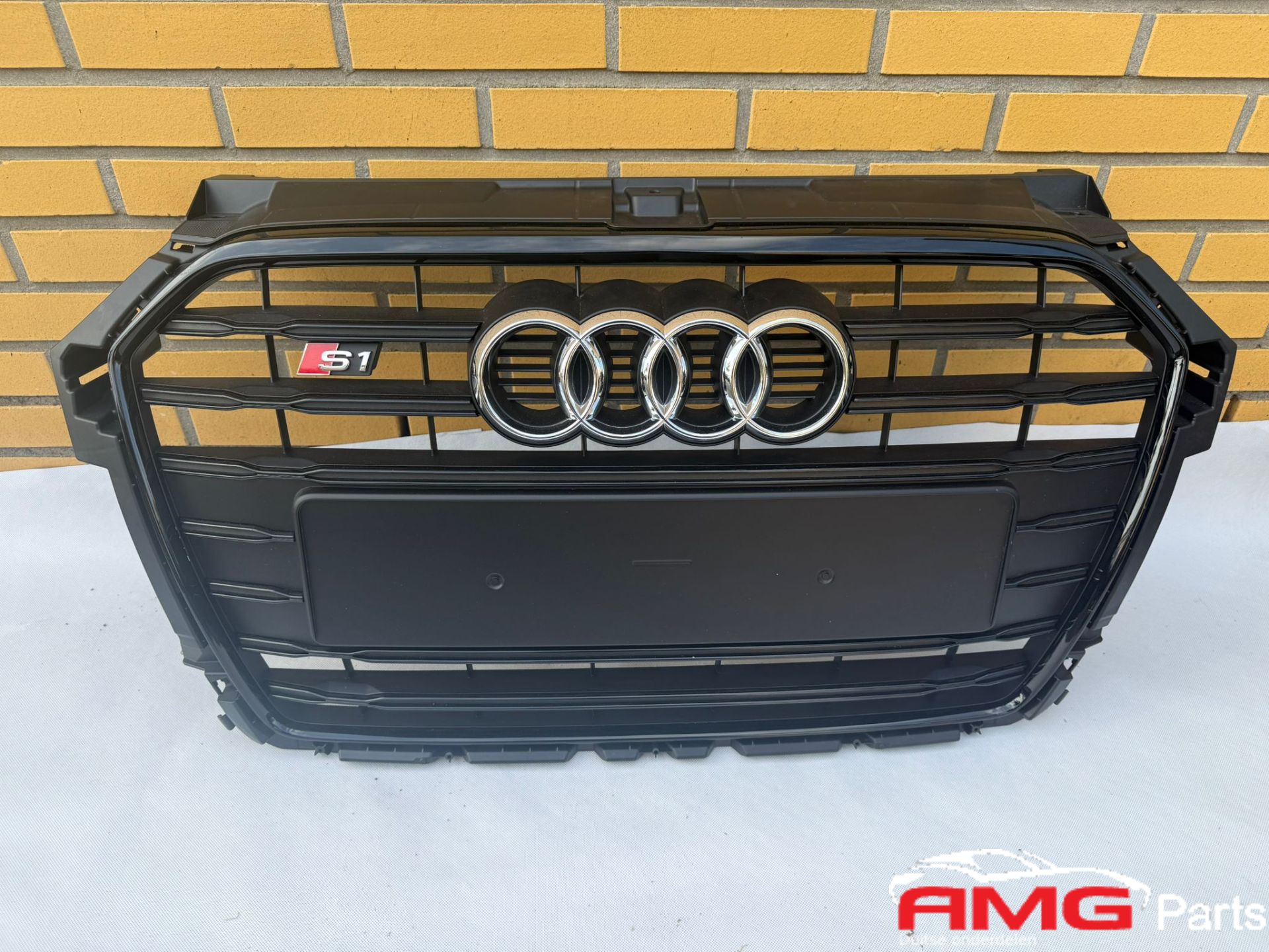 Audi A1 S1 8x Gril 8XA853651 A