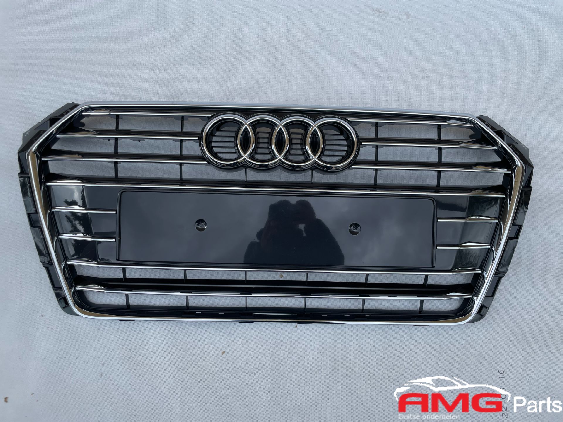 Audi A4 B9 8W S Line Grille ORIGINEEL 8W0853651 AB