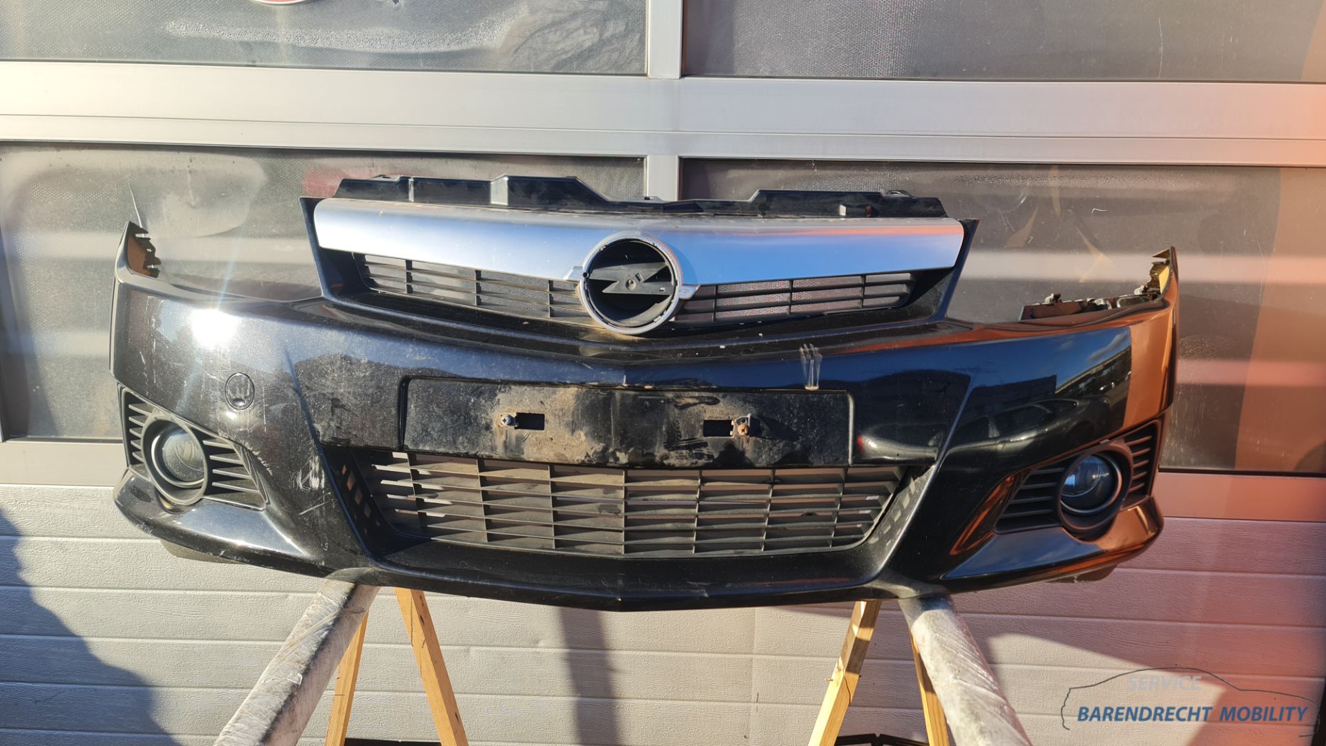 Voorbumper Opel Tigra B TT TwinTop voor bumper zwart mistlampen origineel gebruikt
