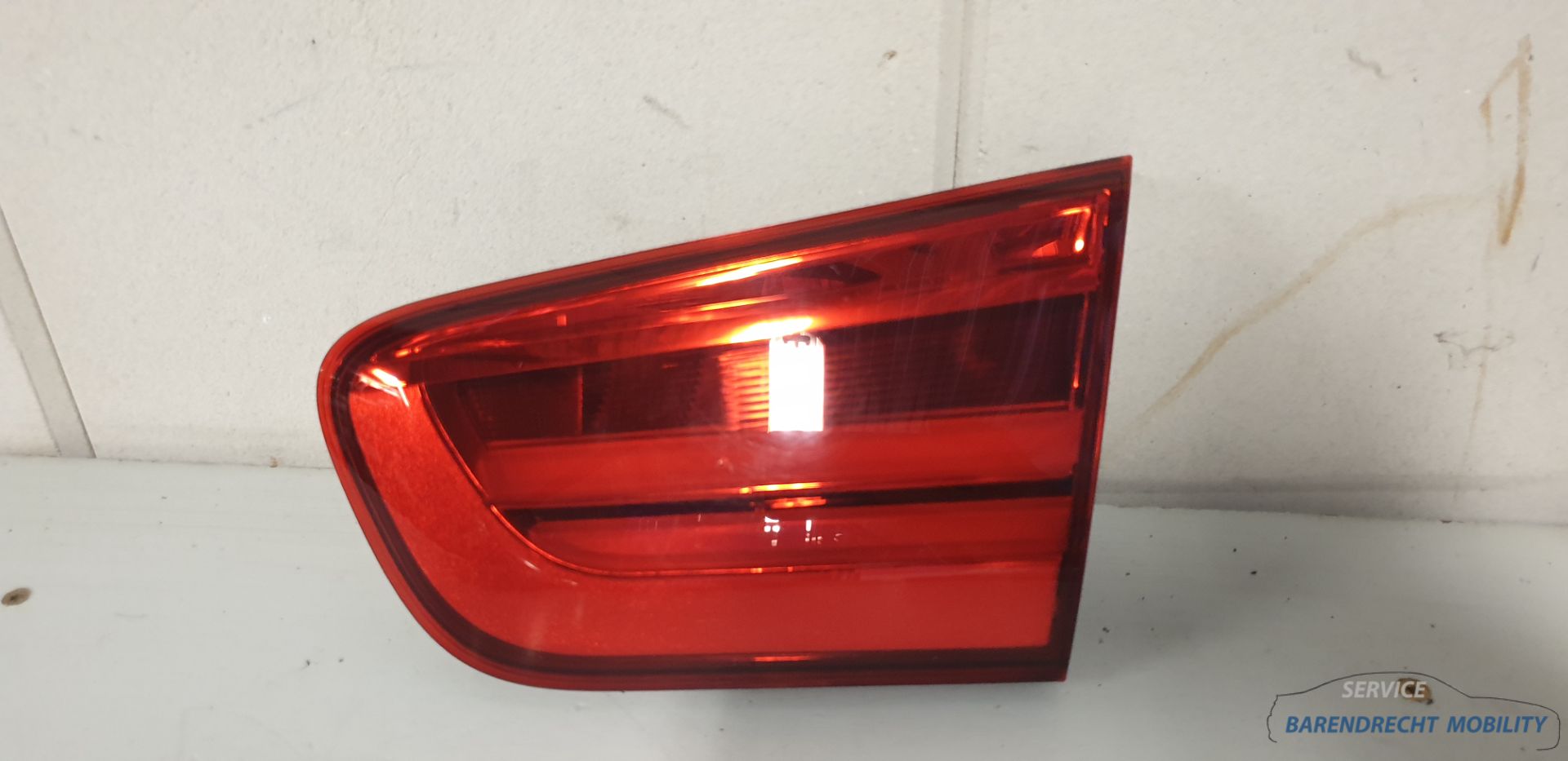 Rücklicht BMW 1er F20 F21 Facelift F03602000 rechts in der originalen Heckklappe, gebraucht in gutem Zustand 2015 / 2020