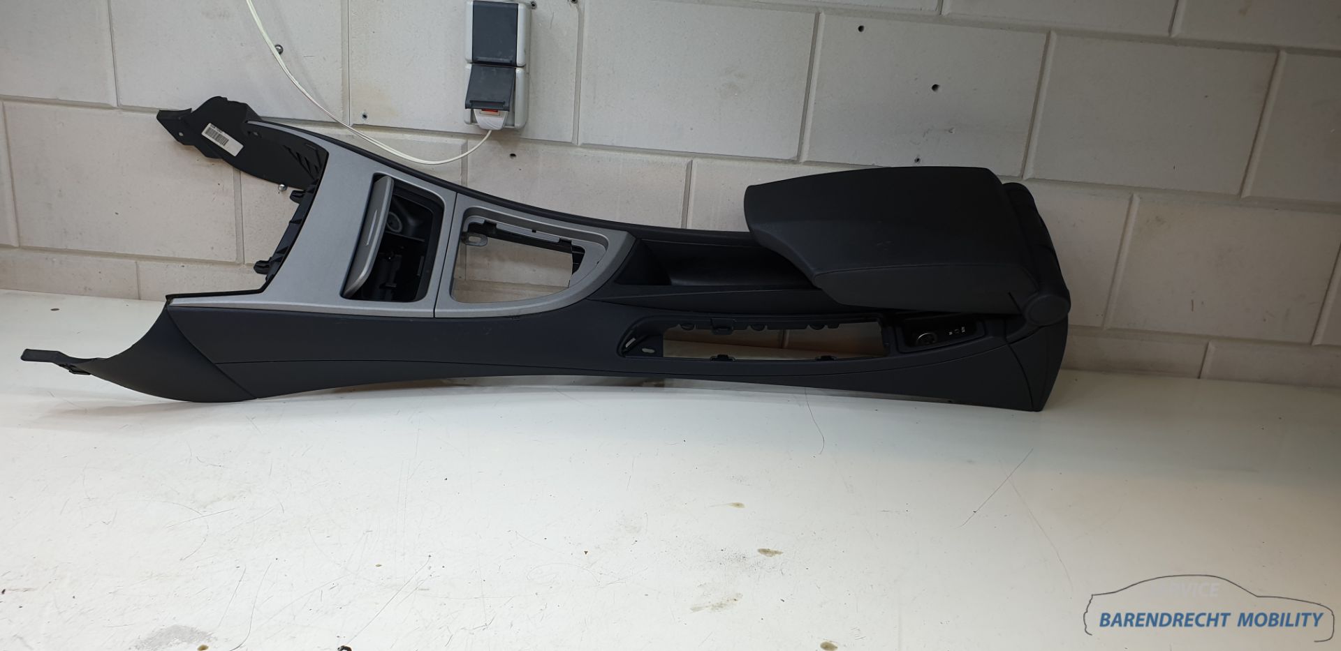 Armsteun BMW 1 serie E87 armleuning opbergvak middenconsole origineel gebruikt 2004 / 2008