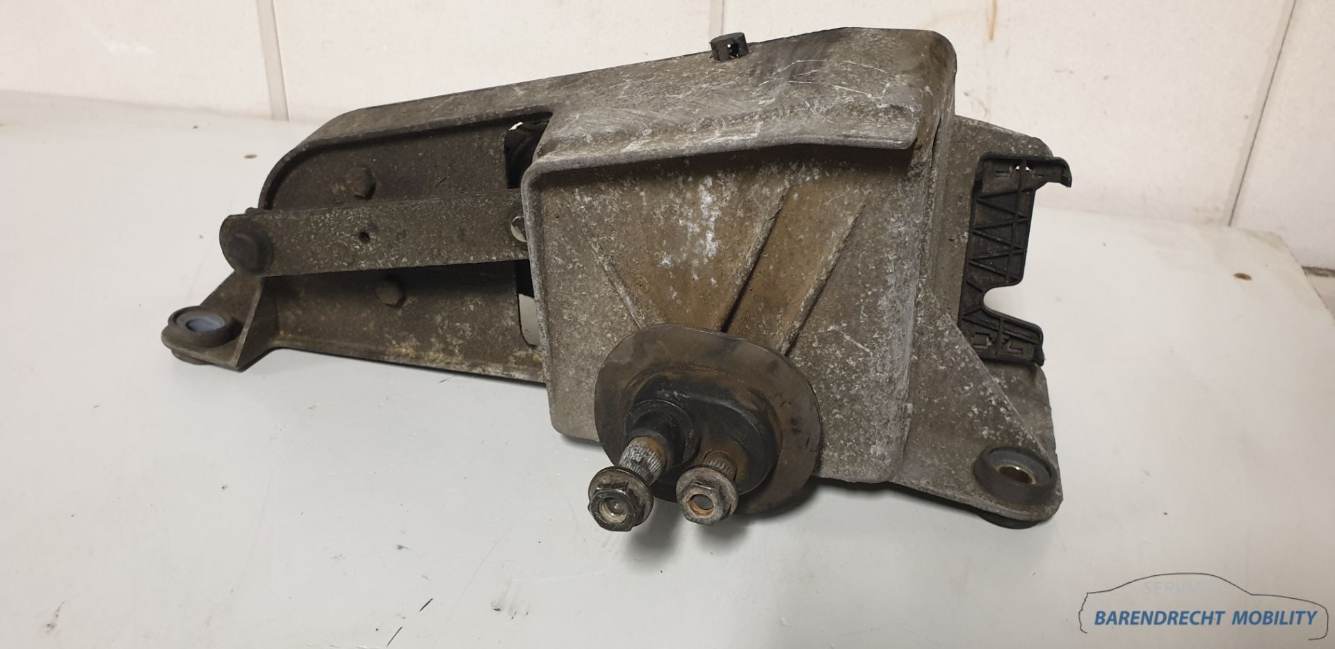 Ruitenwissermotor + mechaniek Renault Twingo I PH.1 motor mechanisme ruitenwisser origineel gebruikt 1993 / 1998
