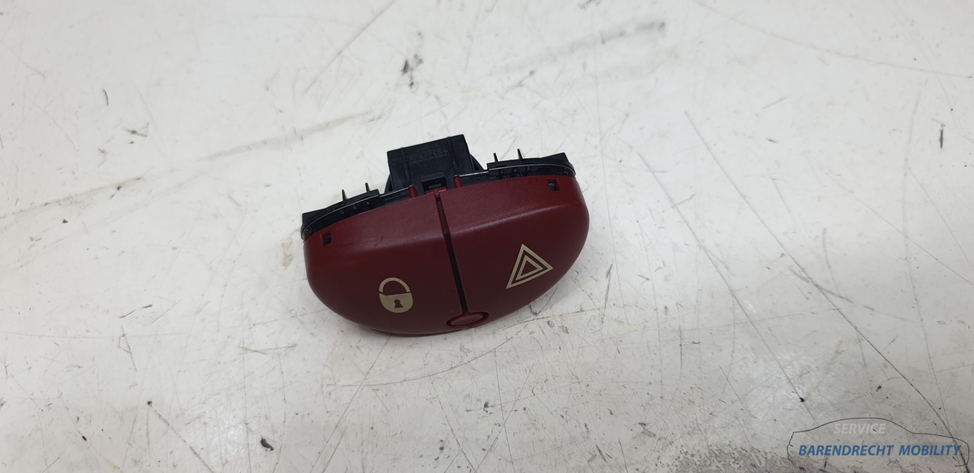 Alarmlicht schakelaar Peugeot 206 (2A/C) 1998 1999 2000 2001 2002 2003 2004 2005 2006 2007 2008 2009 2010 2011 2012 40377677 gebruikt nette staat BARENDRECHT MOBILITY SERVICE