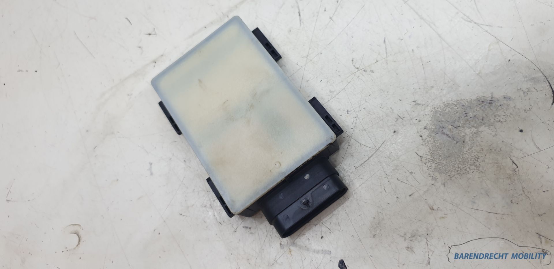 Blind spot sensor lane change warning sensor BMW 5 G30 F90 7 G11 G12 series 2015 2016 2017 2018 2019 2020 2021 2022 2023 2024 6885755 used neat condition BARENDRECHT MOBILITY SERVICE