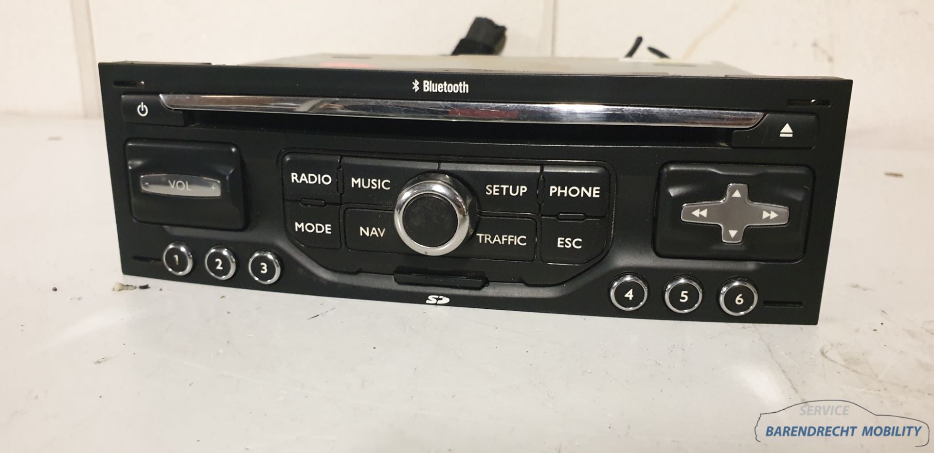 Navigation system RNEG Citroën Peugeot 21491J02 multimedia SD MP3 CD player original used 2007 / 2014