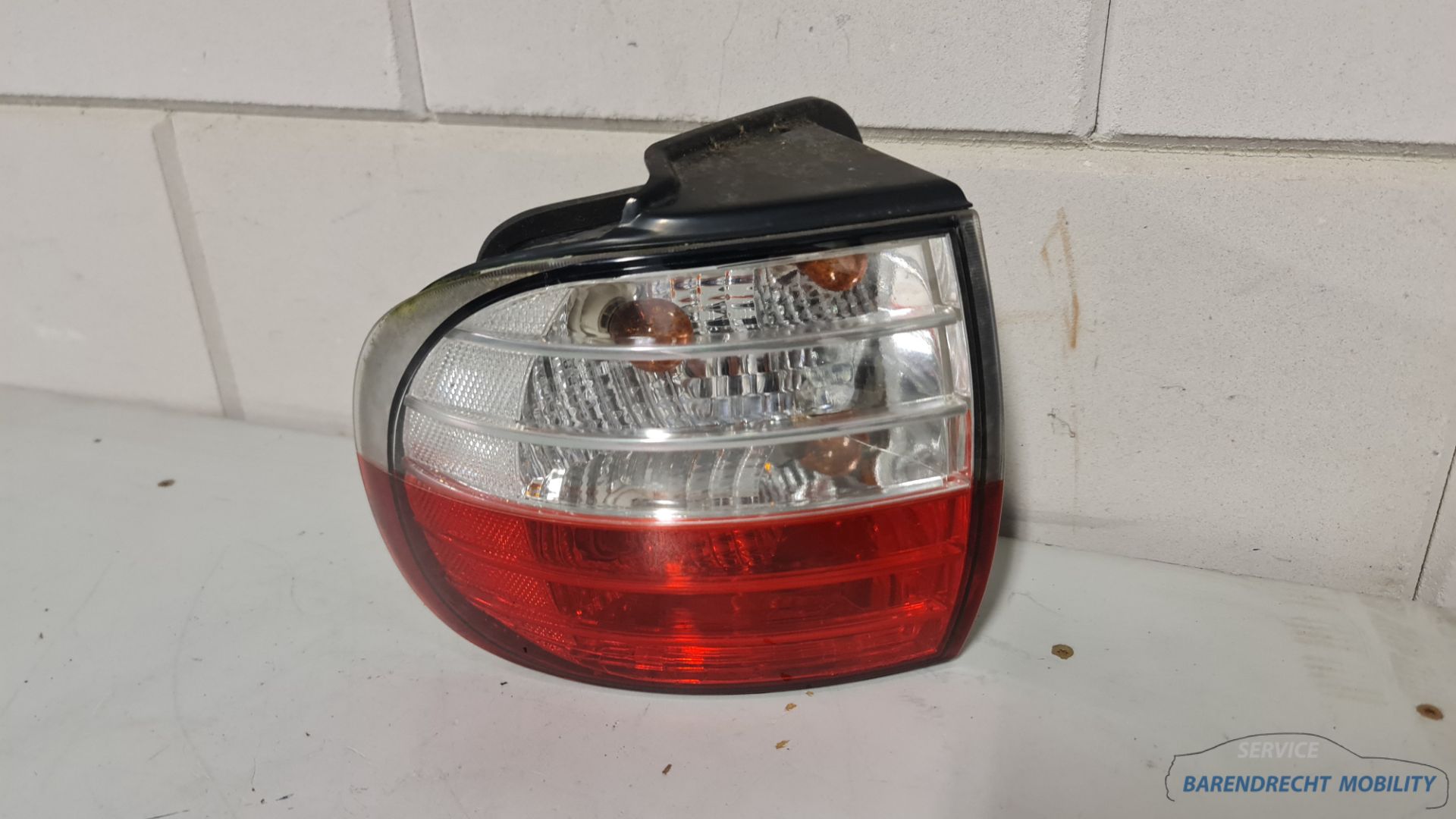 Achterlicht Hyundai H200 H-1 links buiten origineel in nette staat gebruikt 1997 / 2008
