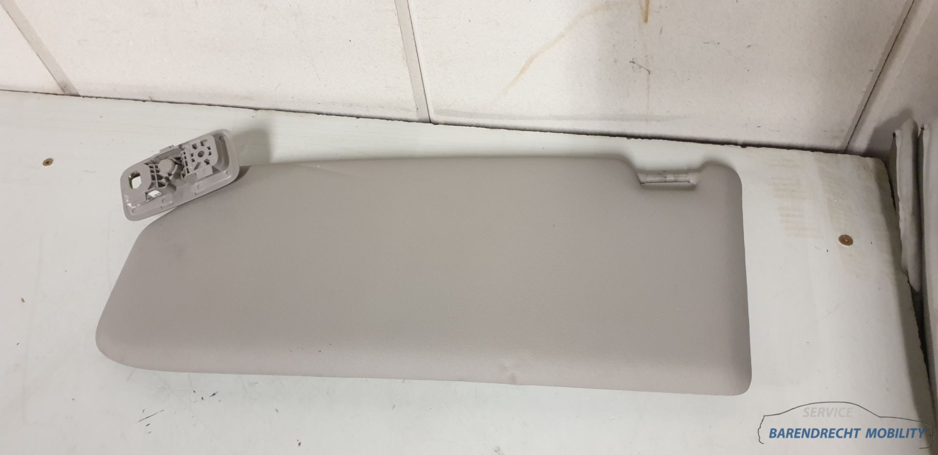 Pare-soleil gauche côté conducteur Volvo C30 original utilisé 2006 / 2013