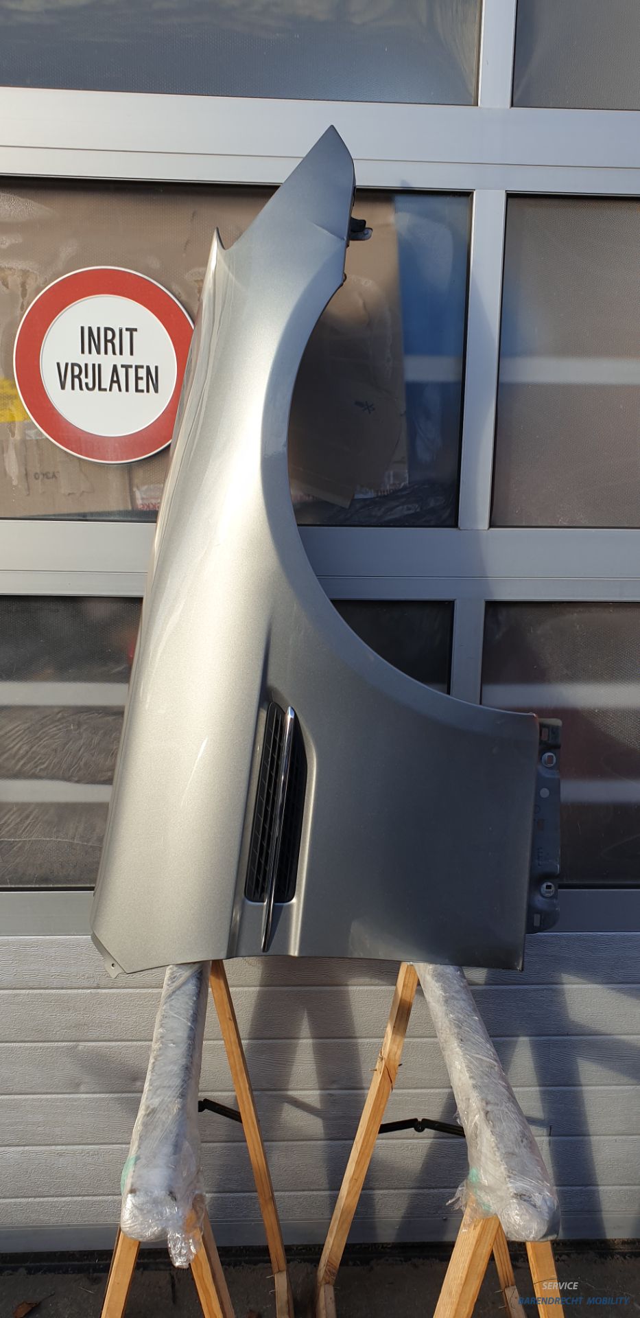 Spatbord R172 Mercedes SLK Klasse rechts 792 Palladium Silver voorscherm origineel gebruikt 2011 / 2019