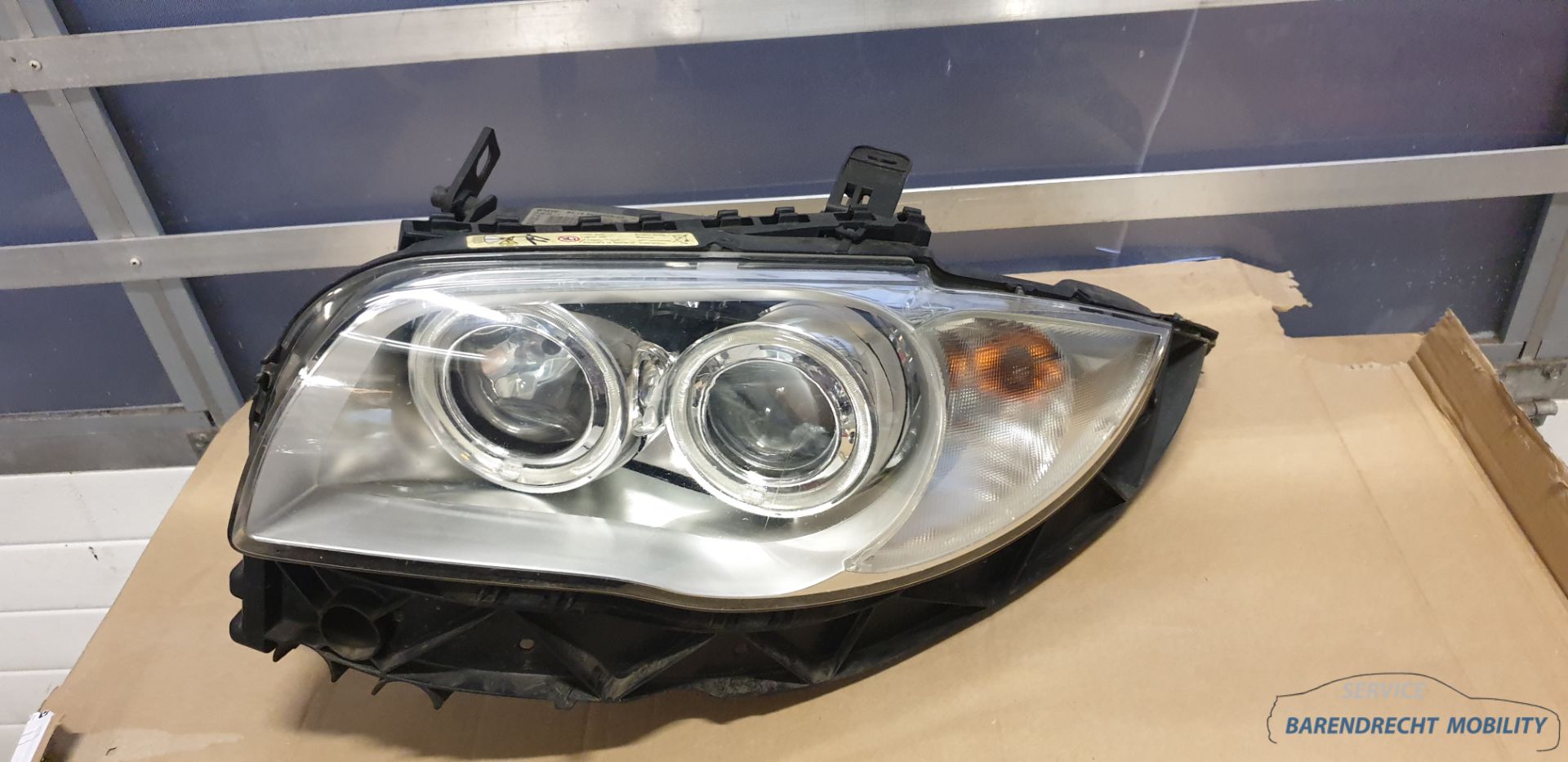 Xenon headlight BMW 1 series E87 E81 left driver's side angel eyes 2004 / 2008