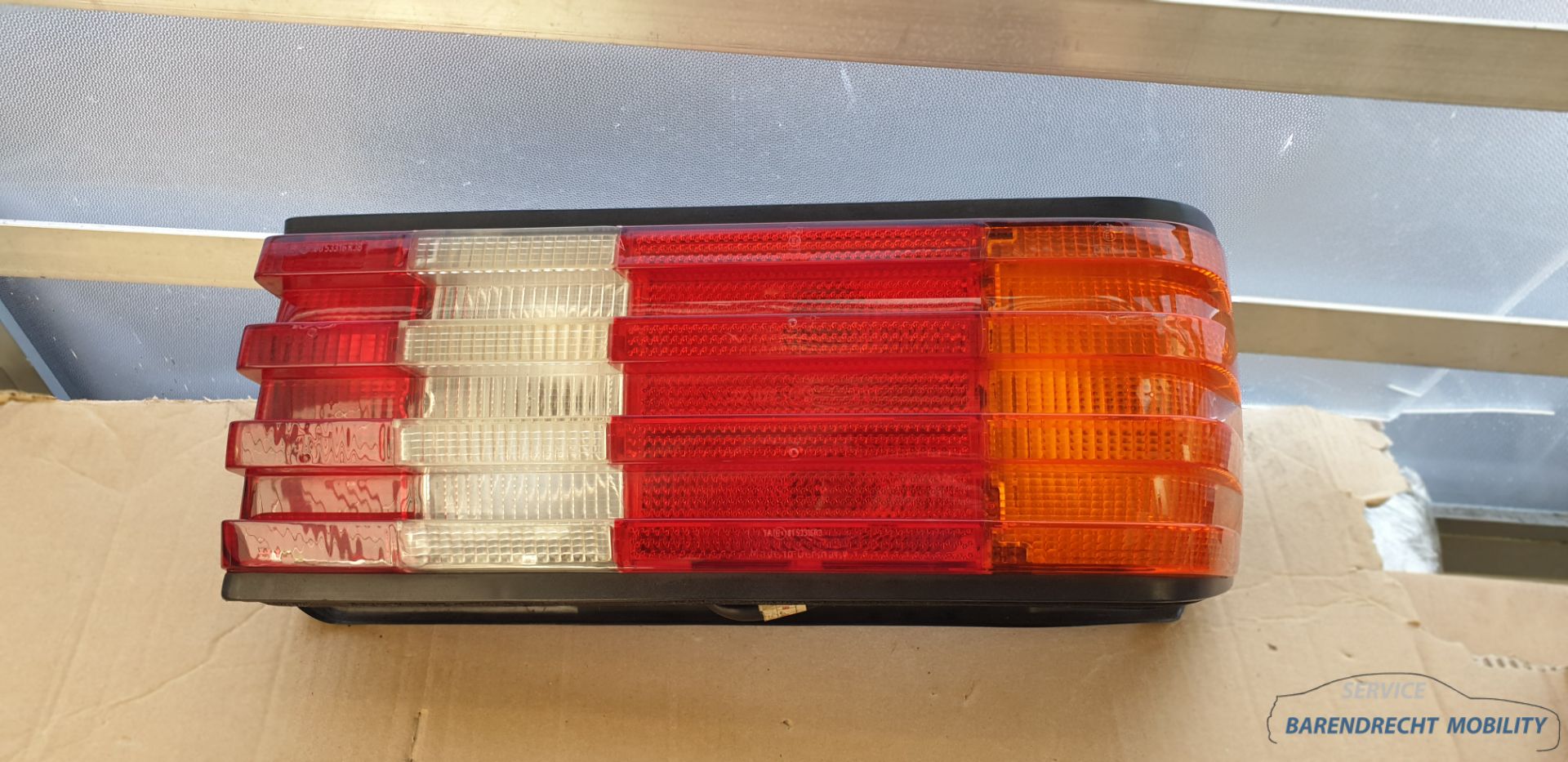 Achterlicht S-klasse Mercedes W126 rechts passagierskant origineel gebruikt 1979 / 1991