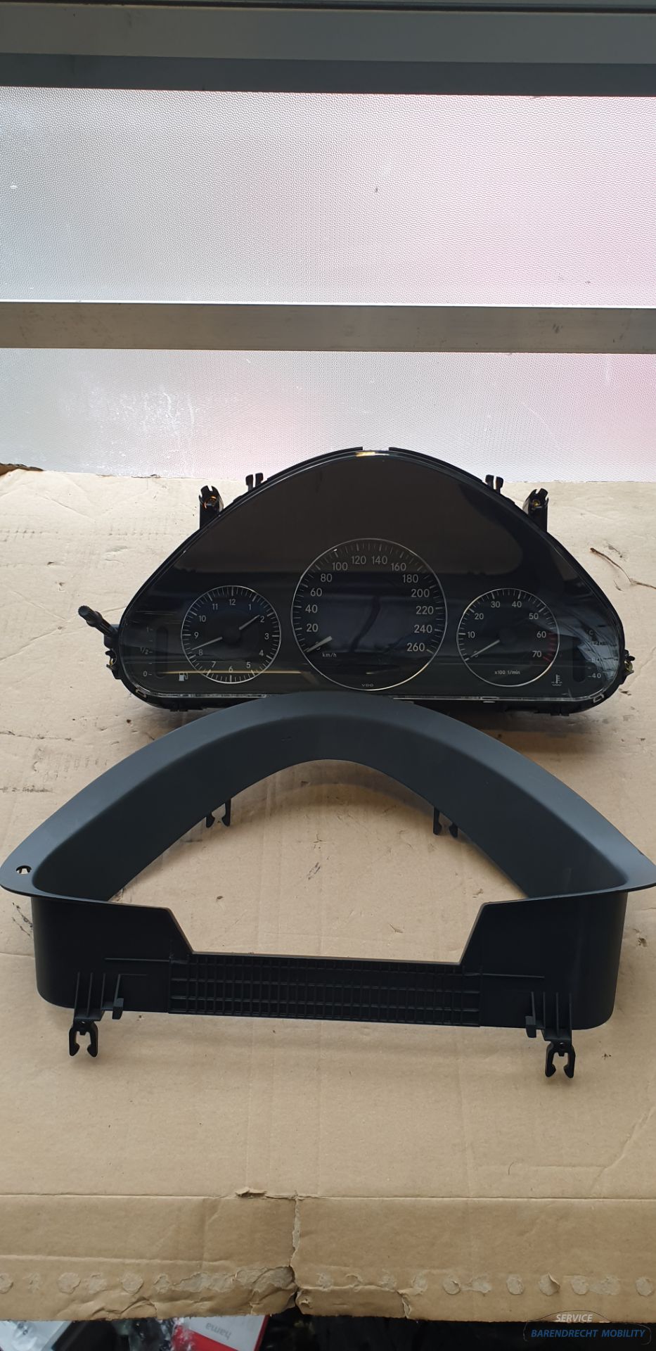 Kilometerteller W211 E klasse Mercedes A2115401711 E320 benzine KMteller tacho origineel gebruikt 2002 - 2006