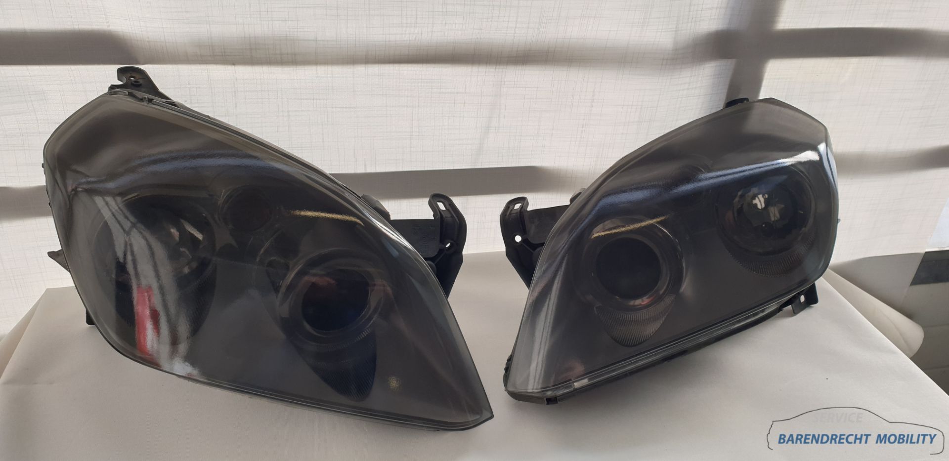 Tuning koplampen set Tigra Twintop cabriolet TT origineel gebruikt 204 / 2009