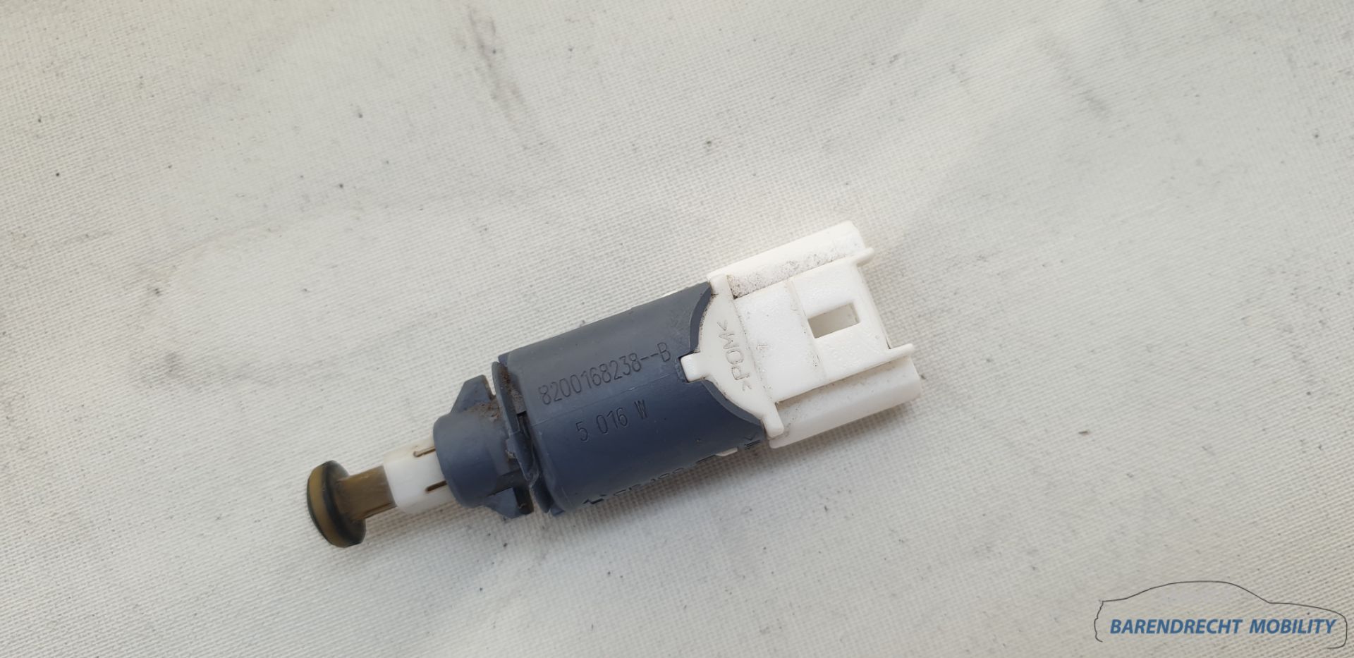 Remlichtschakelaar CItan Mercedes Kangoo II Renault 8200168238 Origineel gebruikt 2008- 2016