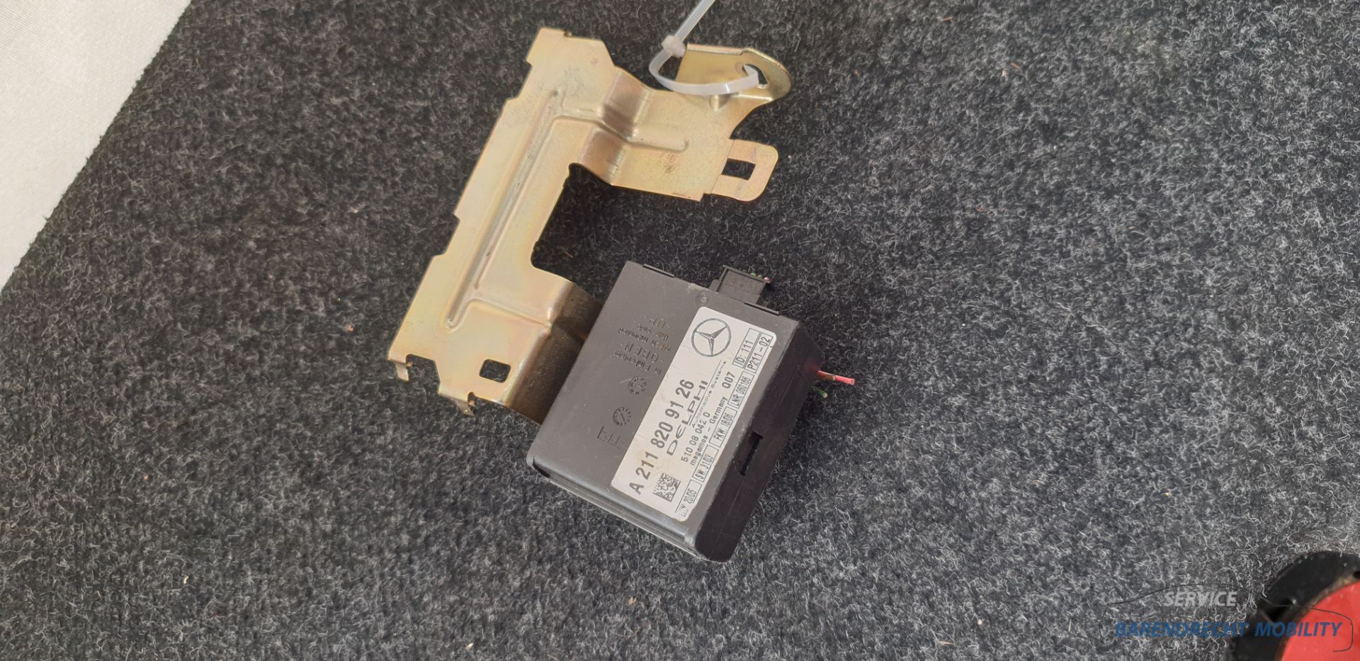 Alarm module W203 W211 C-klasse E-klasse Mercedes 2118209126 origineel gebruikt 2001 / 2009