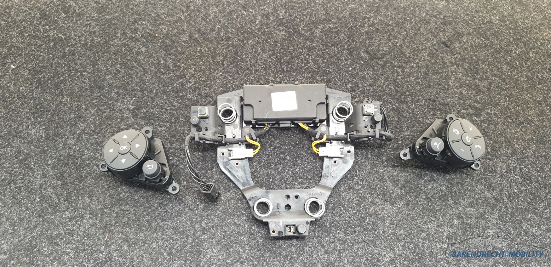 Stuurwielbediening schakelaars W204 C-klasse Mercedes 2048210051 origineel gebruikt 2008 / 2014