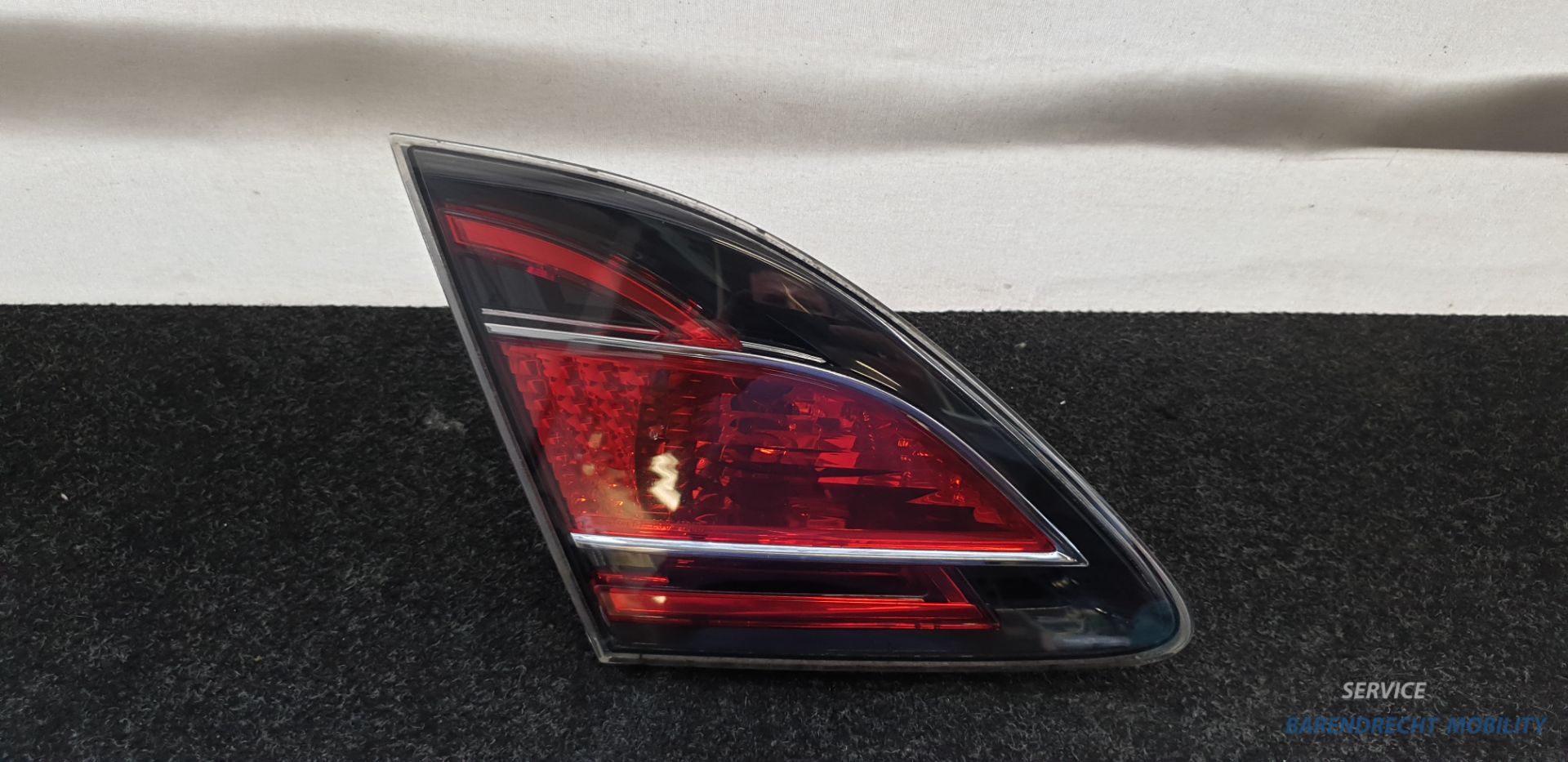 Achterlicht links binnen Mazda 6 sedan LED rood 132-41055 origineel gebruikt 2012 / 2019