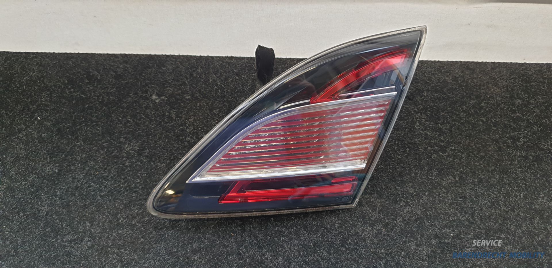 Achterlicht rechts binnen Mazda 6 sedan LED rood 022-41055 origineel gebruikt 2012 / 2019