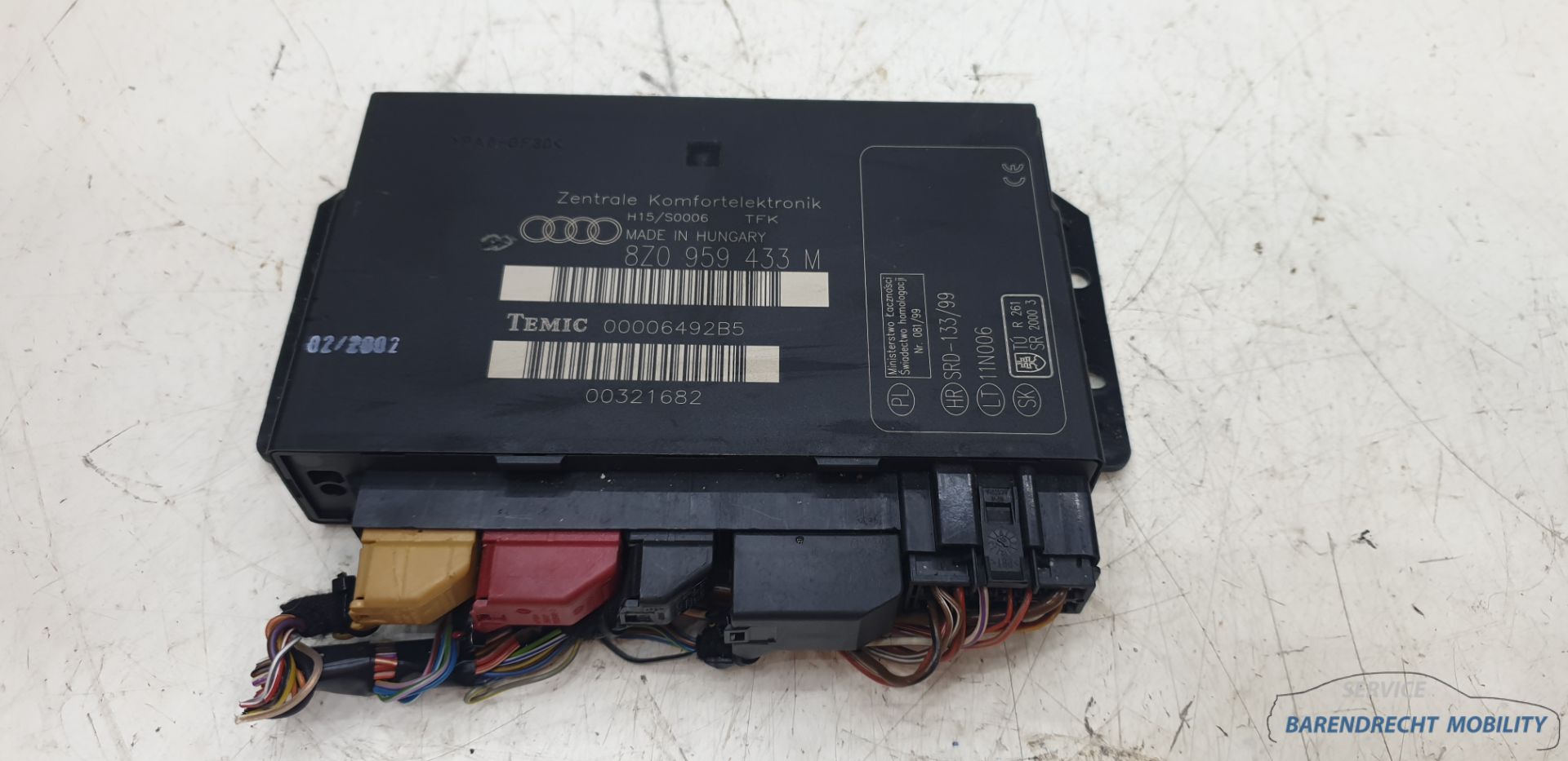 Body controll module Audi A2 8Z0959433M ZKE central control unit original used 2000 / 2005