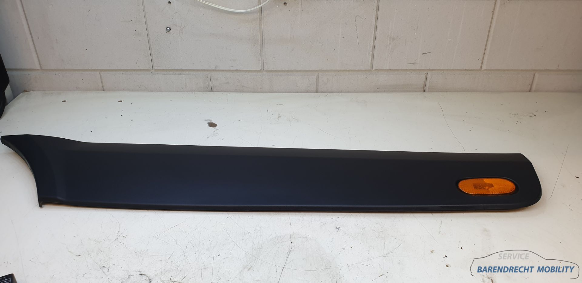 Stootstrip sierlijst Sprinter W906 links achter 9066903400 LED zij markering crafter 2007 / 2017