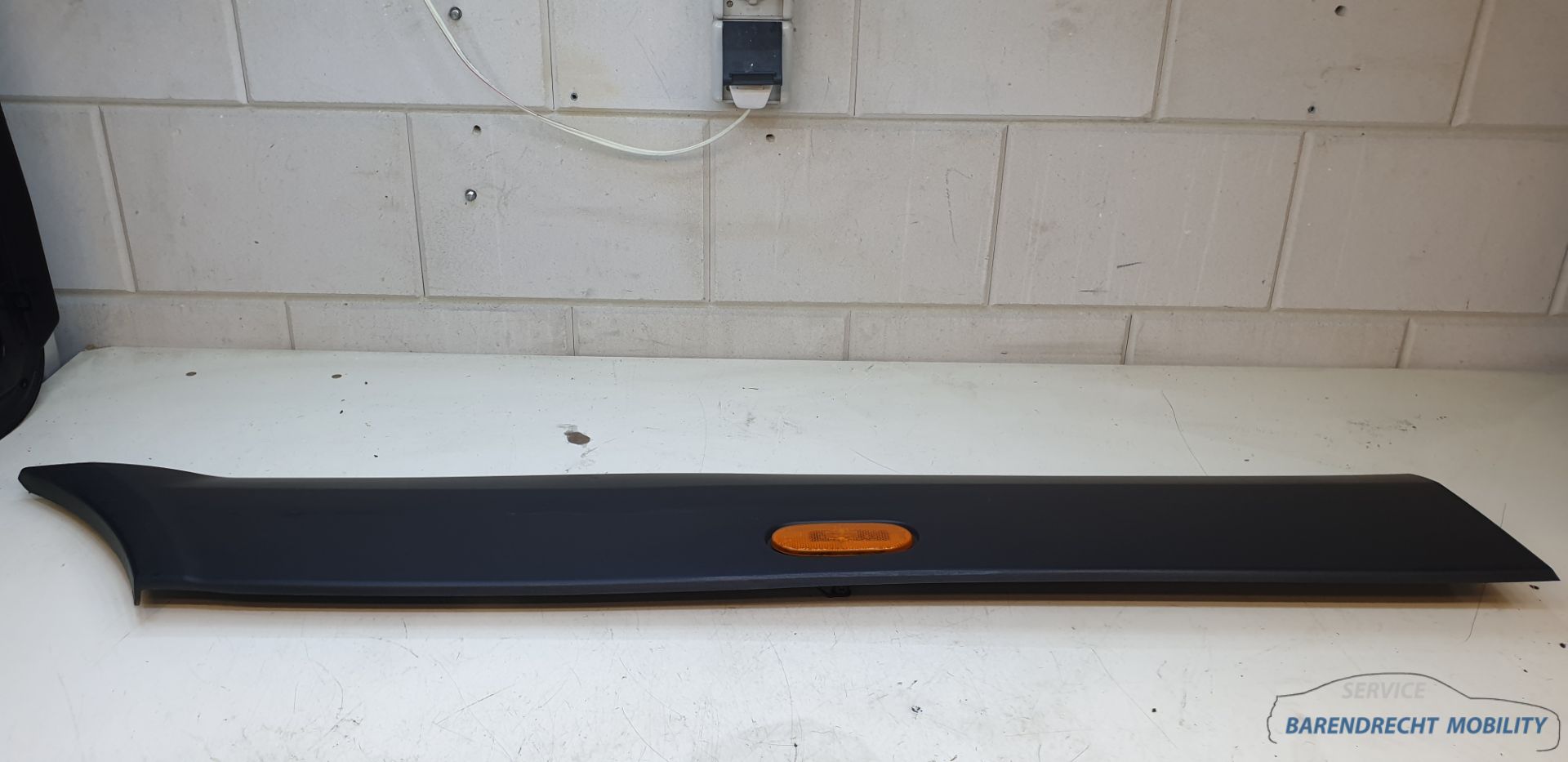 Stootstrip sierlijst Sprinter W906 rechts midden 9066903300 LED zij markering crafter 2007 / 2017