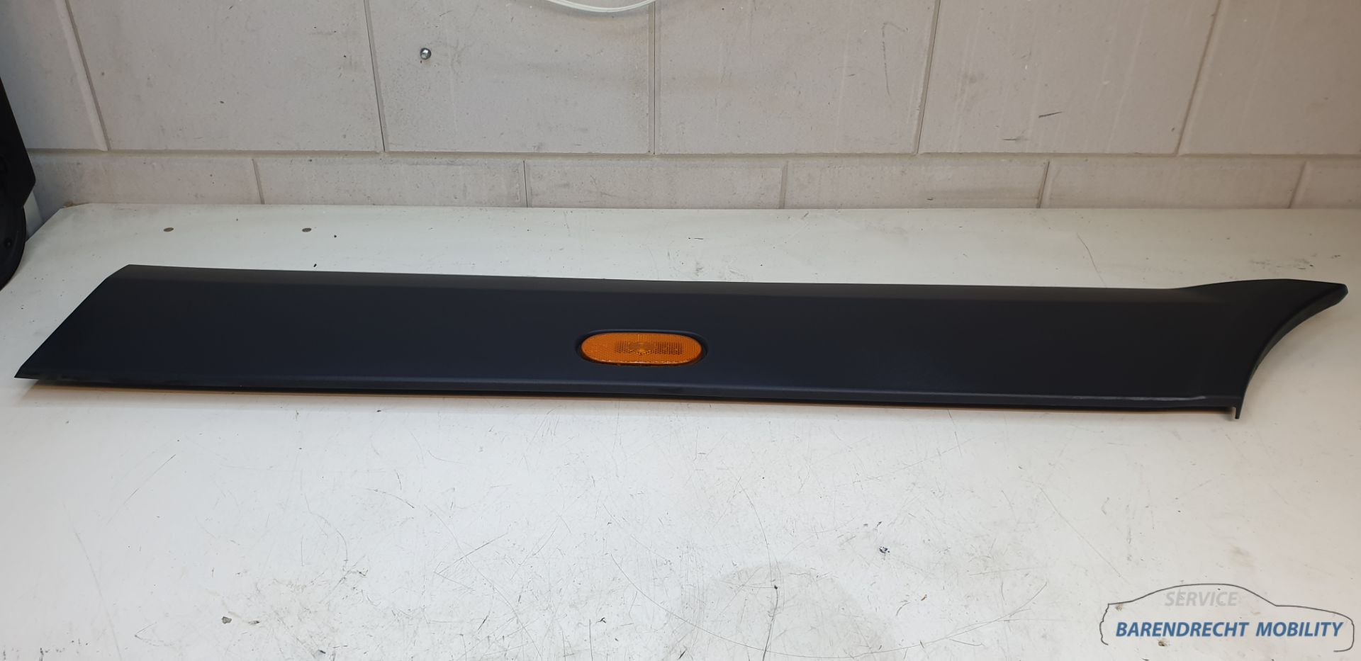 Stootstrip sierlijst Sprinter W906 links midden 9066903200 LED zij markering crafter 2007 / 2017