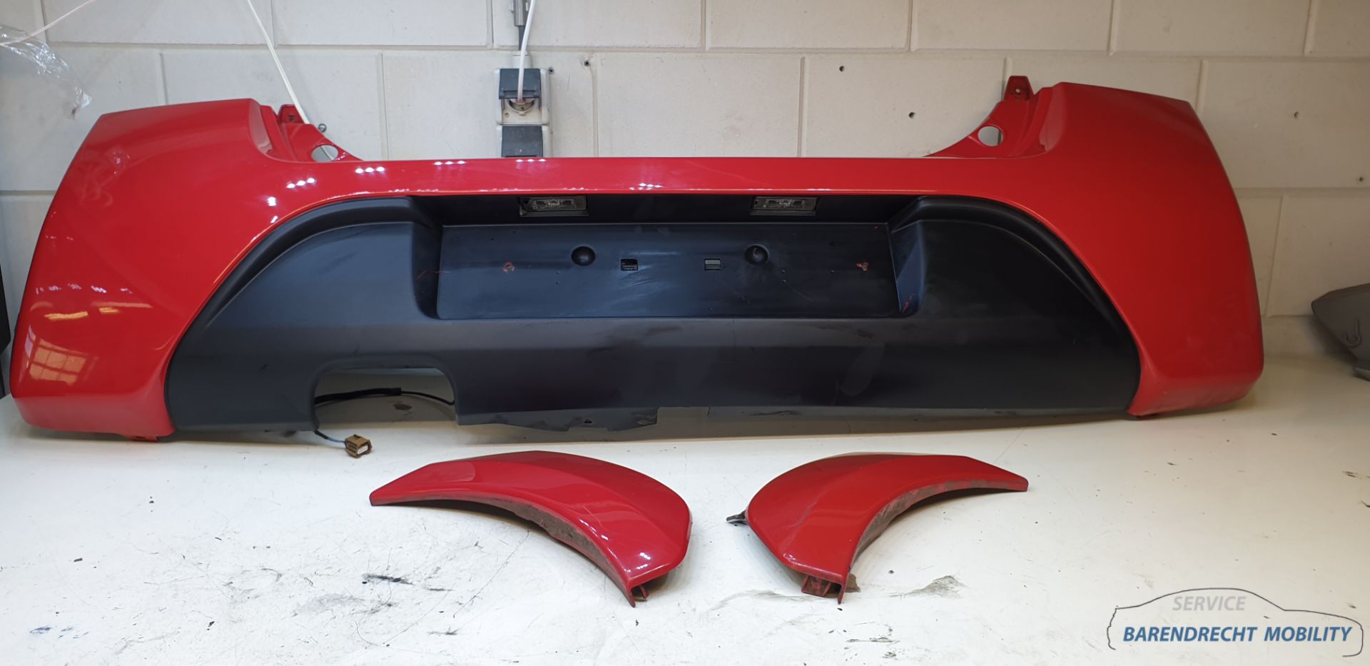 Achterbumper Twingo II RS rood 620222417R origineel gebruikt 2007 / 2011