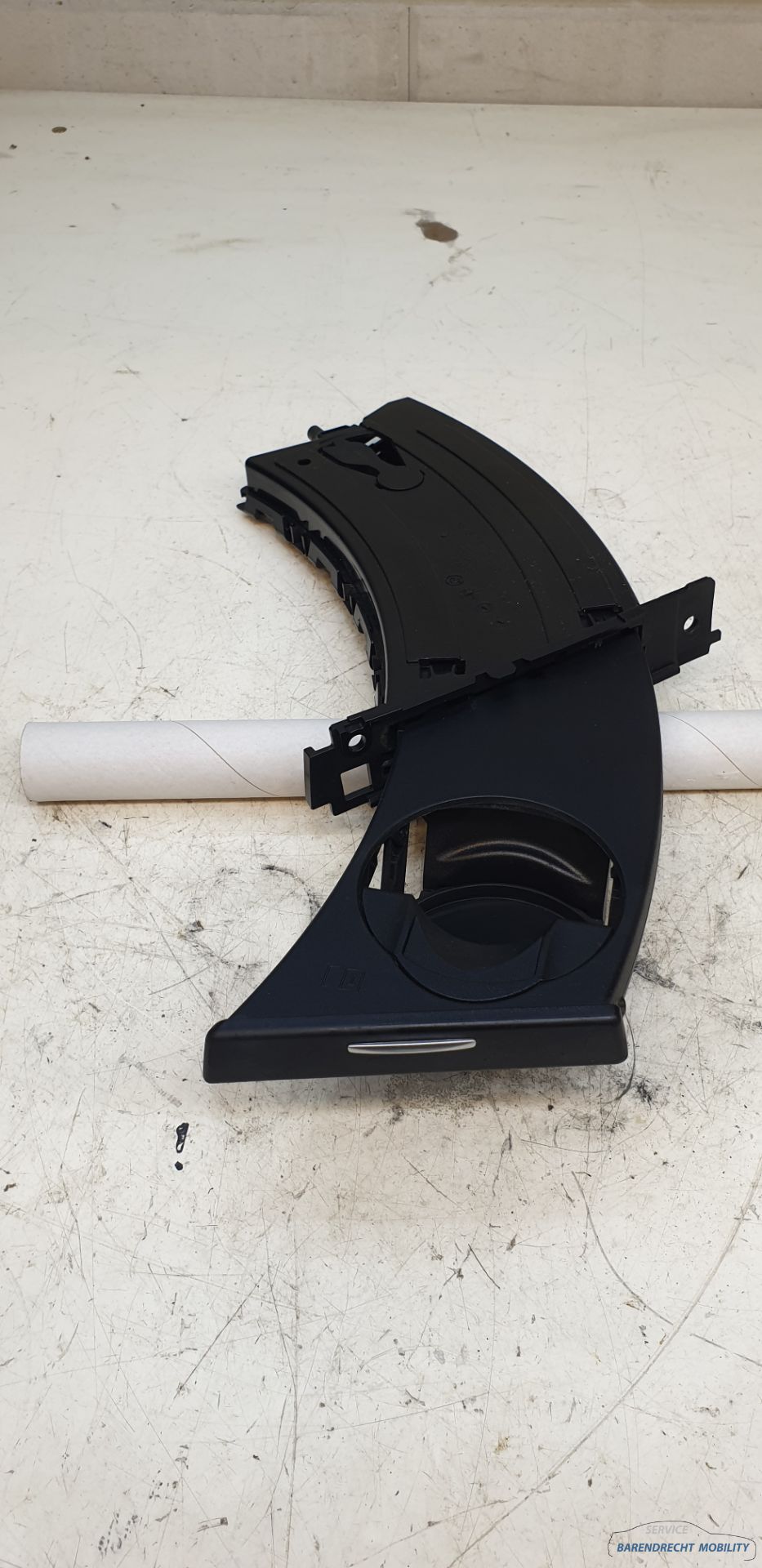 Bekerhouder BMW E90 E91 E92 E93 E9x 3 serie links bestuurderskant 51457127406 origineel gebruikt 2006 / 2012