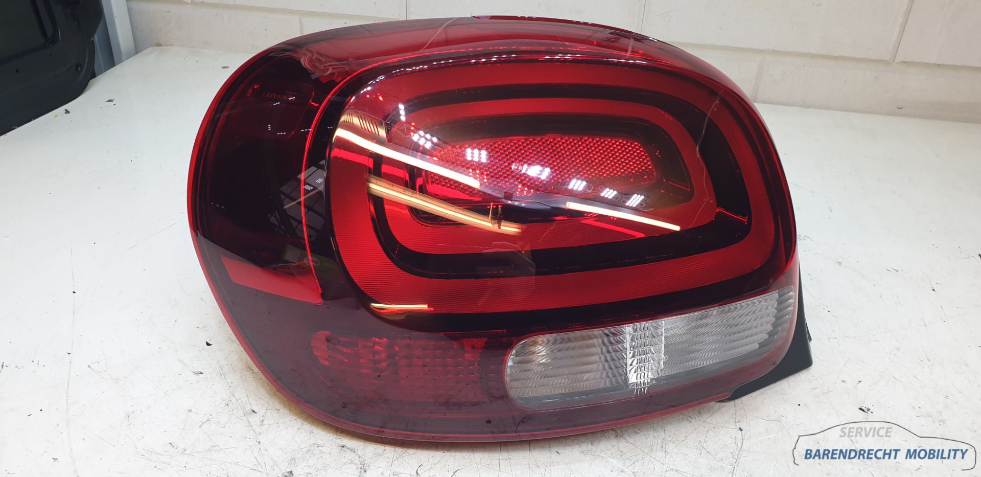 Achterlicht links Citroen C3 III hatchback 9812257580 bestuurderskant origineel gebruikt 2016 / 2024