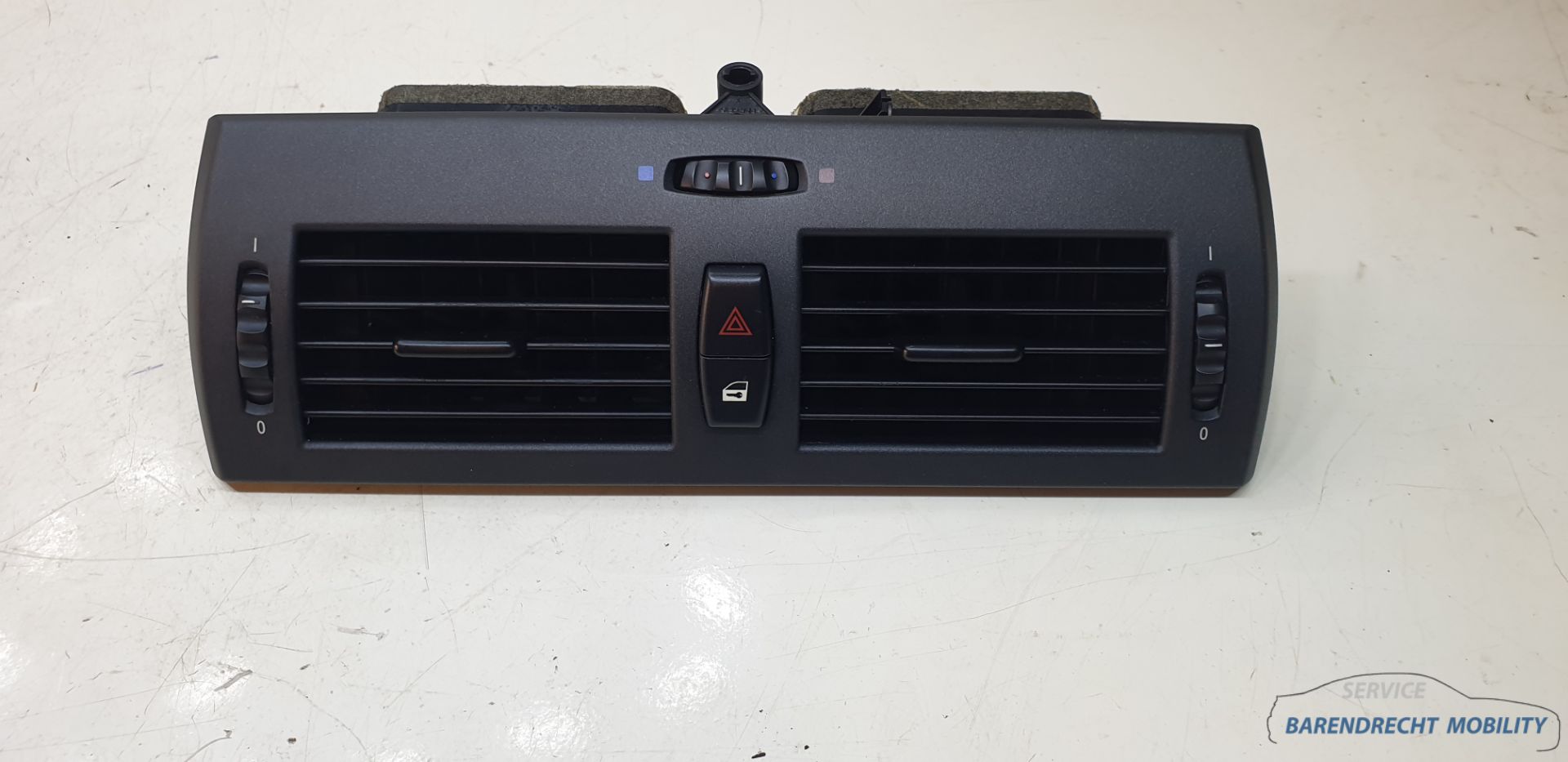 Luchtrooster BMW X3 E83 midden origineel gebruikt 2003 / 2010