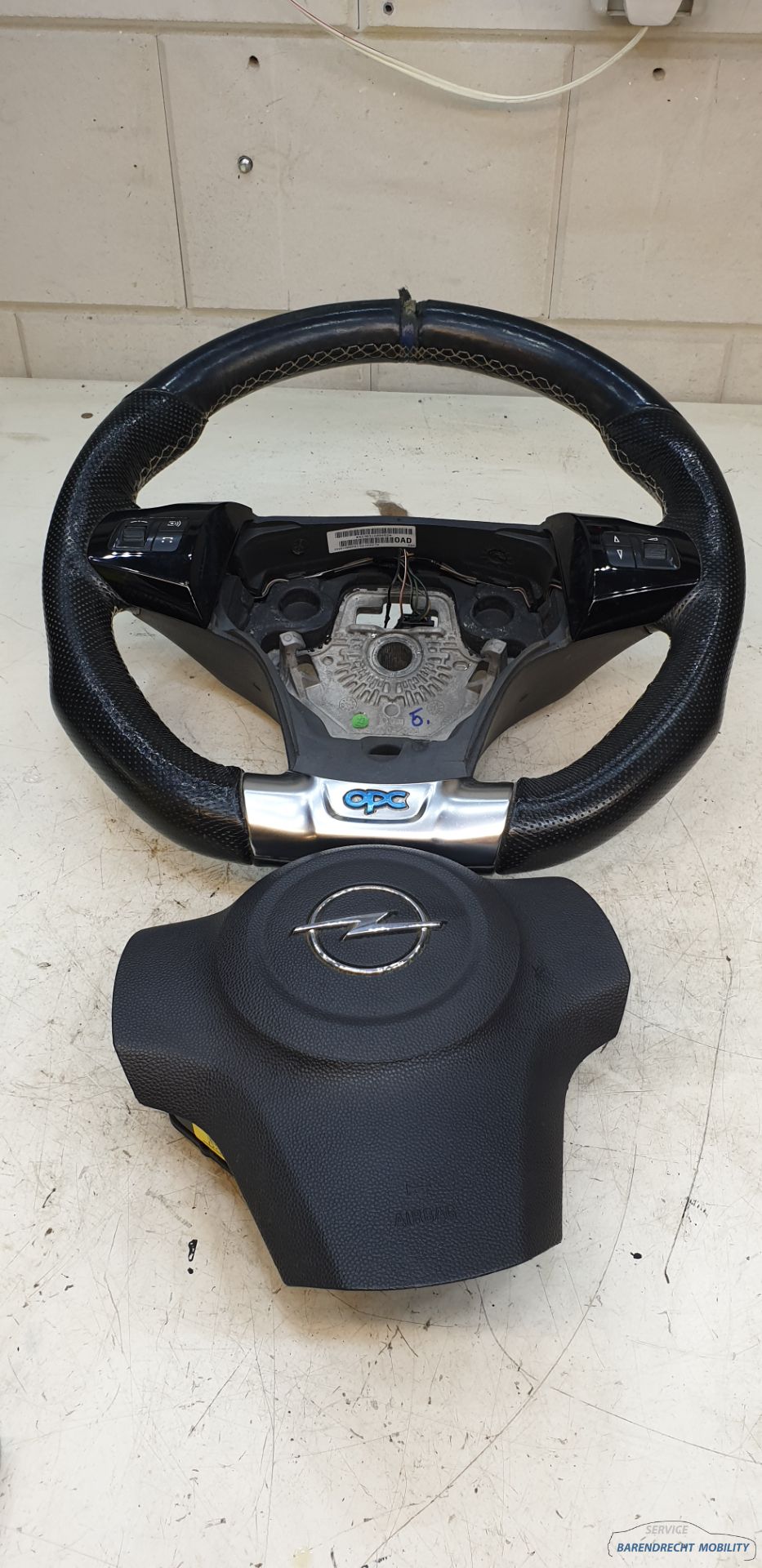 OPC Stuur Corsa D geperforeerd sport stuurwiel 13242827 origineel gebruikt 2006 / 2014