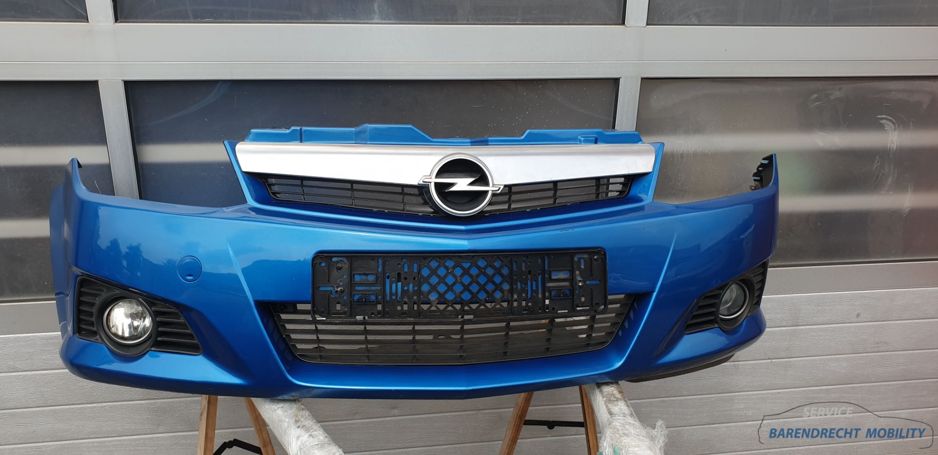 Voorbumper Opel Tigra B TT TwinTop Ultra blau metallic mistlampen origineel gebruikt 2004 / 2010