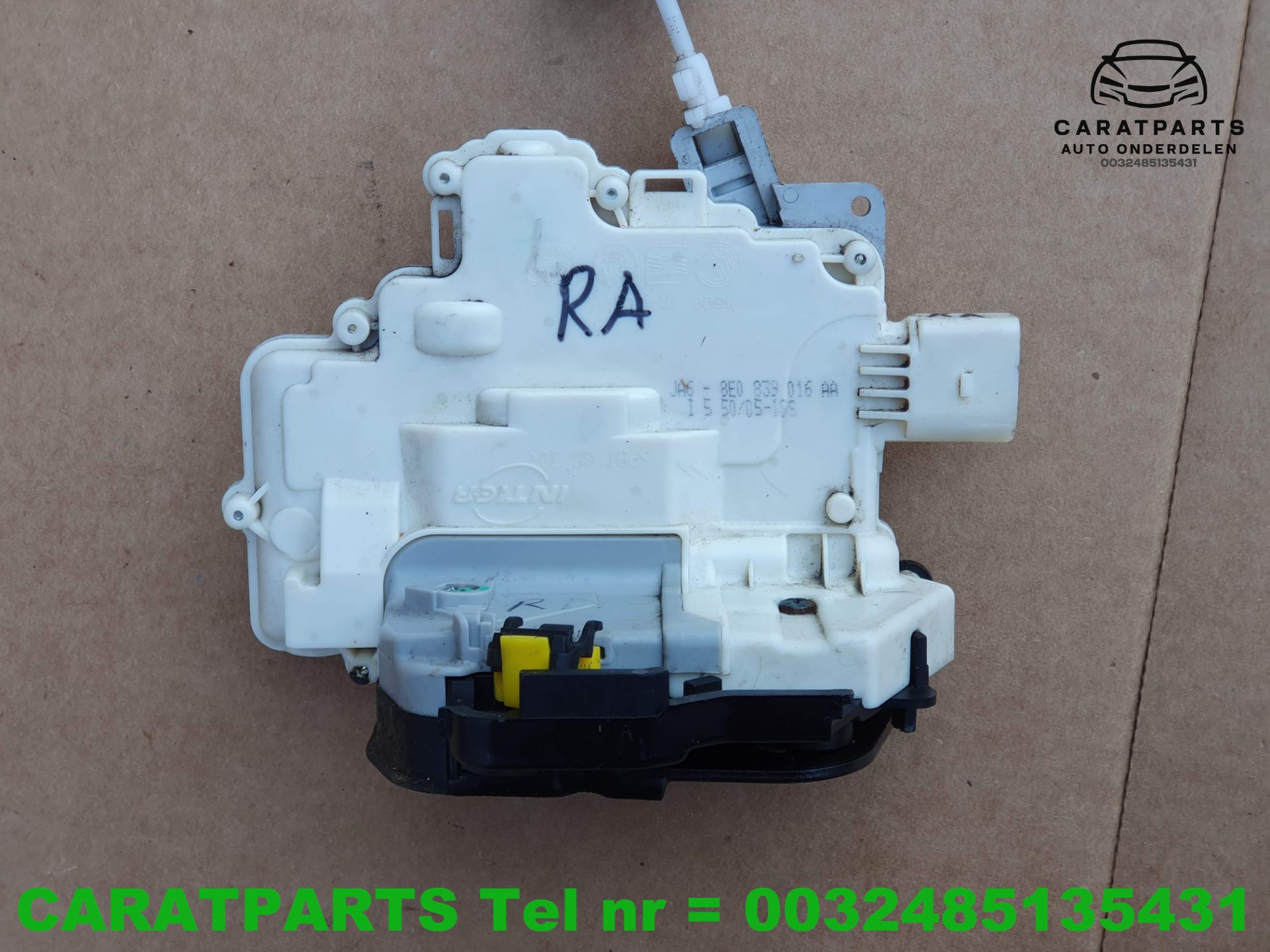 8E0839016AA Audi S4 deurslot RS4 portierslot A4 B7