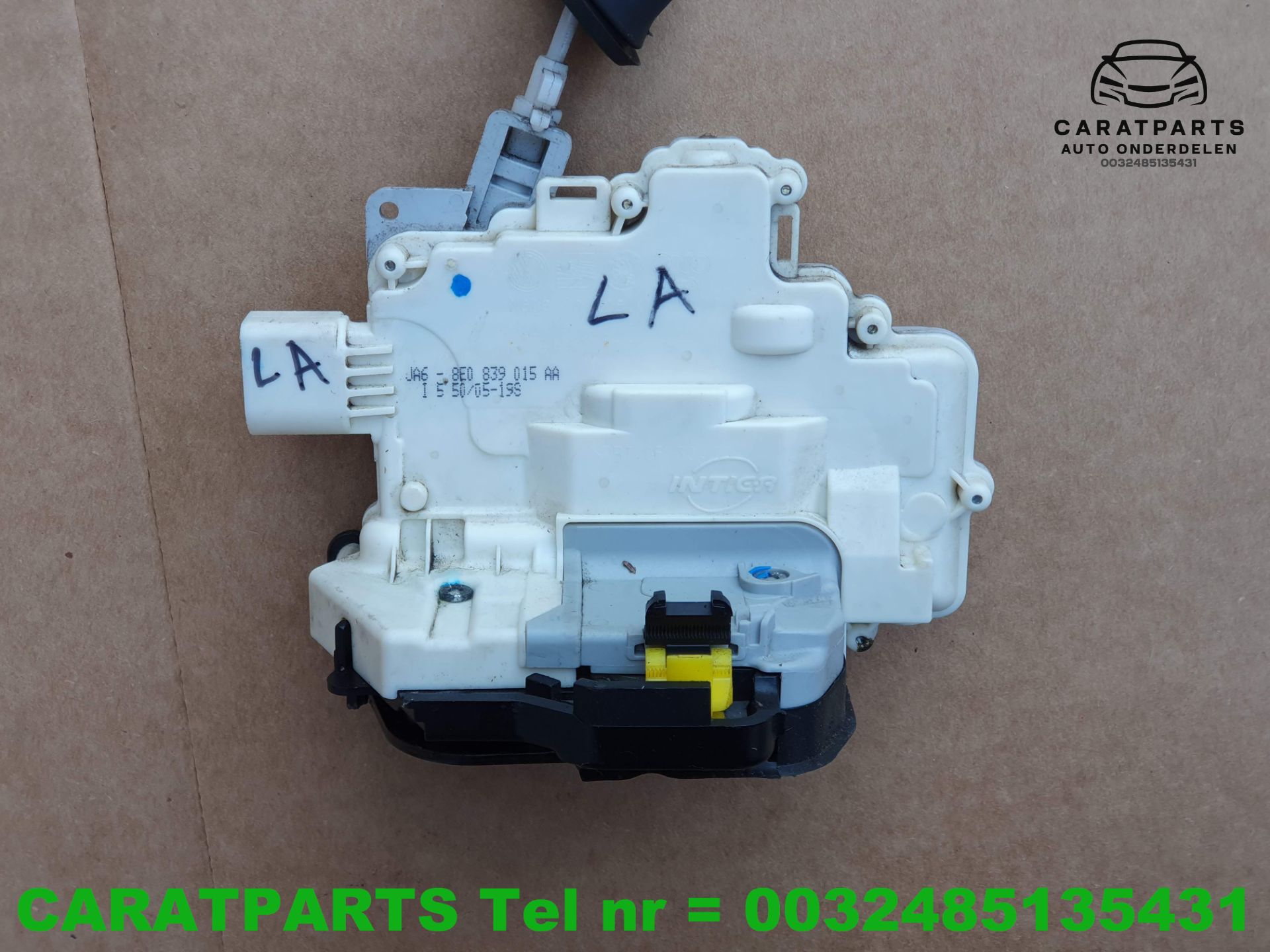 8E0839015AA audi rs4 deurslot s4 portierslot a4