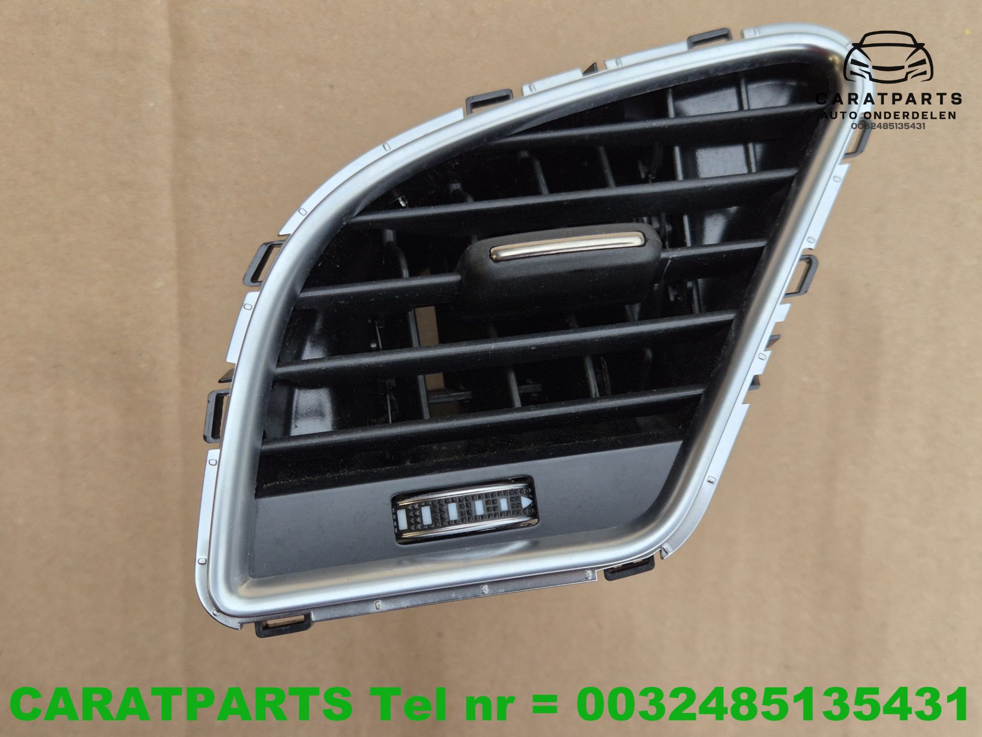 8T1820901L Grille d'aération pour tableau de bord Audi A5 A4 RS5 RS4 S5 S4