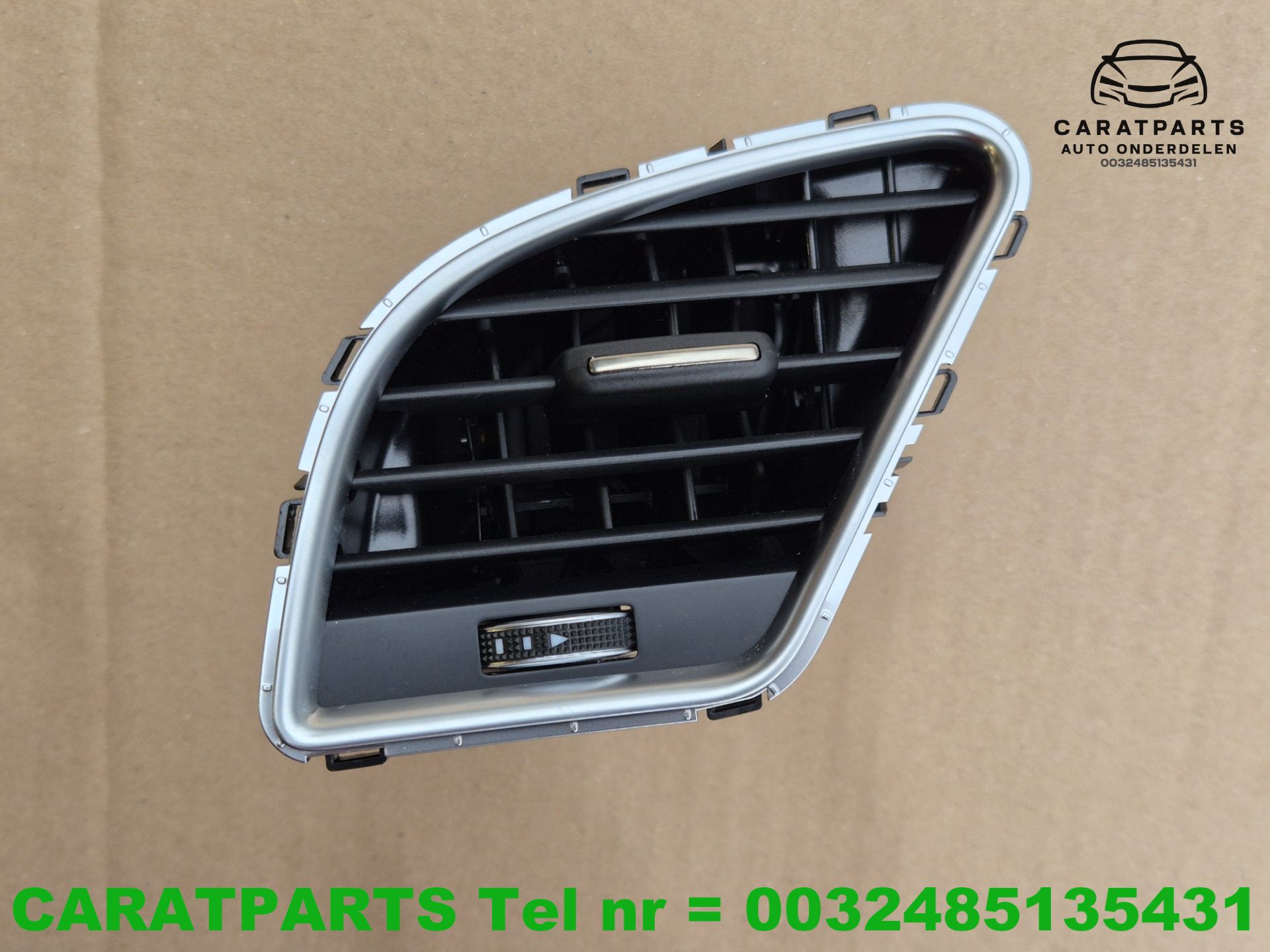 8T1820901G Audi A5 luchtrooster dashboard A4 RS5 RS4 S5 S4