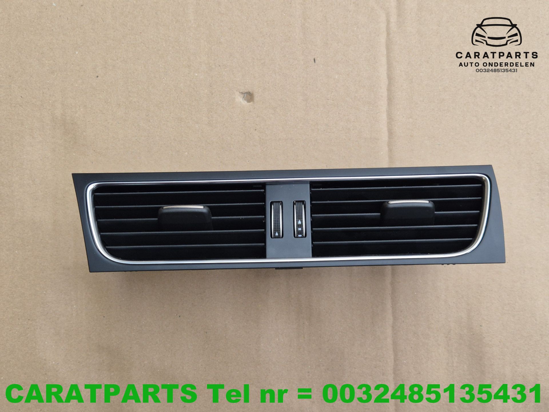 8T1820951D Audi A5 luchtrooster dashboard A4 S5 S4 RS5 RS4