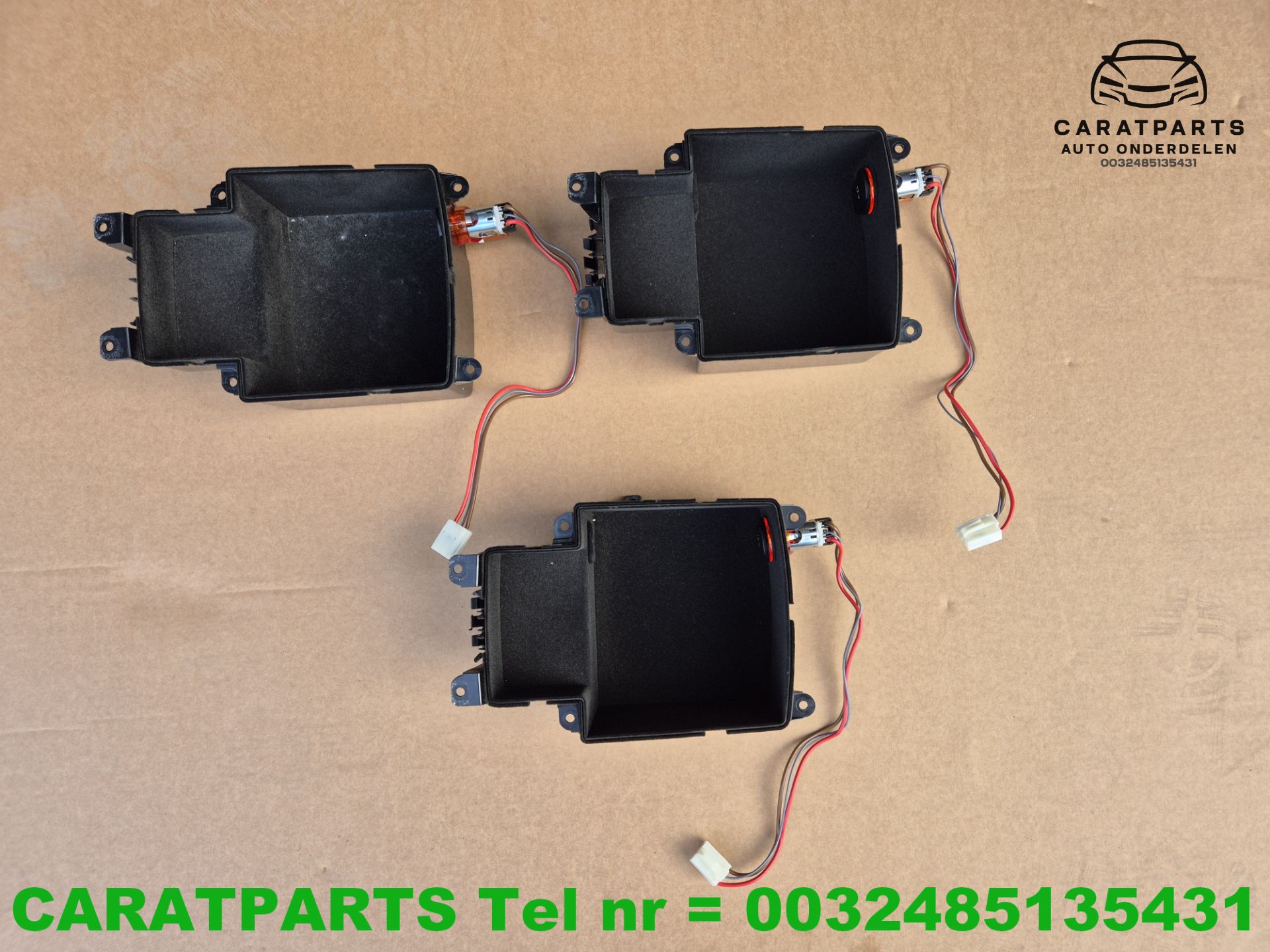 8K0864981D Audi A5 opbergvak A4 12V stekker 12 V aansluiting