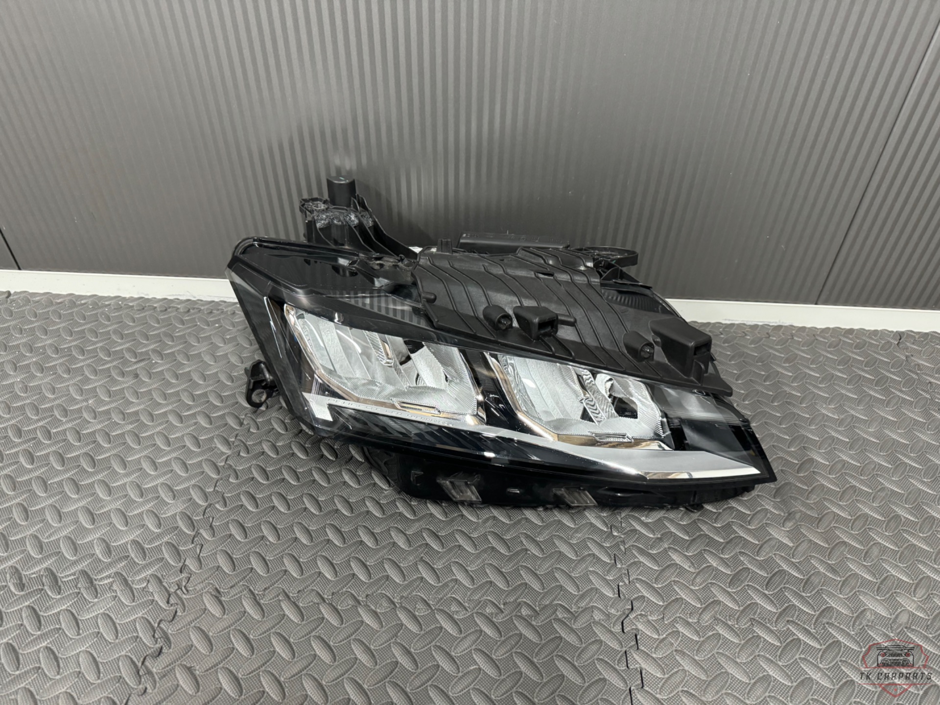 Peugeot 308 III peugeot led technology 9849116280