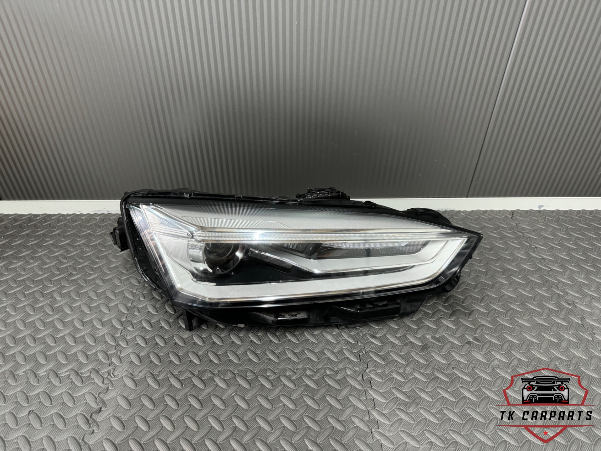 Audi a5 f5 xenon koplamp rechts 8w6941006c