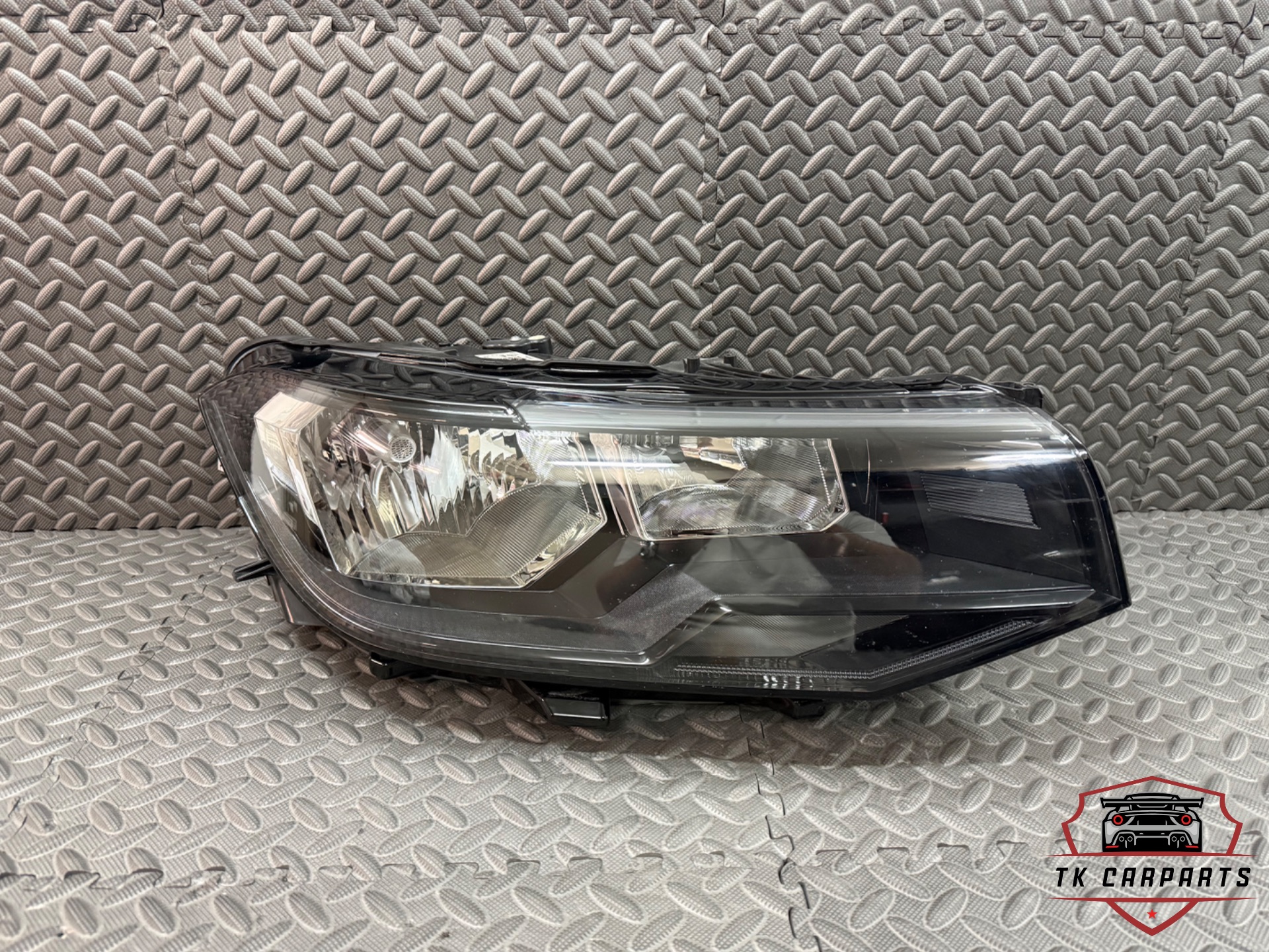 Volkswagen T-cross halogen headlight right 2gm941006a